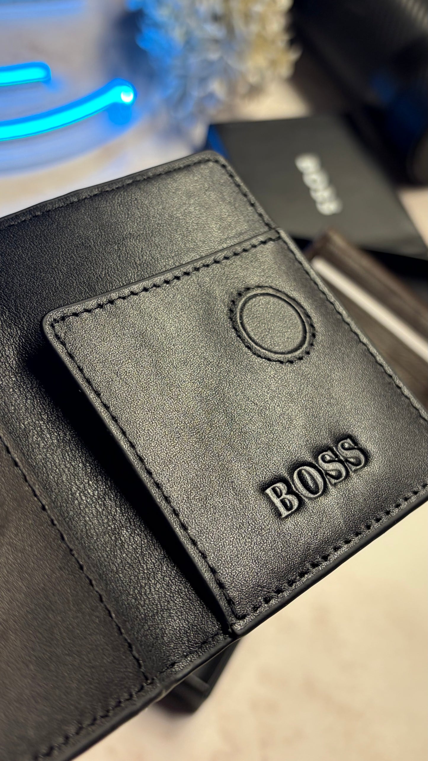 Boss Men’s Bifold Cardholder With Box - Magnetic Closure