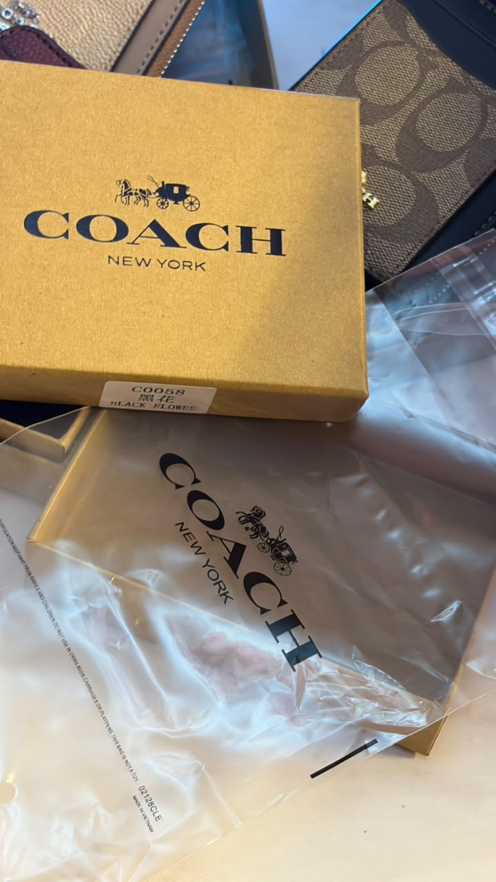 Coach Wallet For Women - Premium Quality