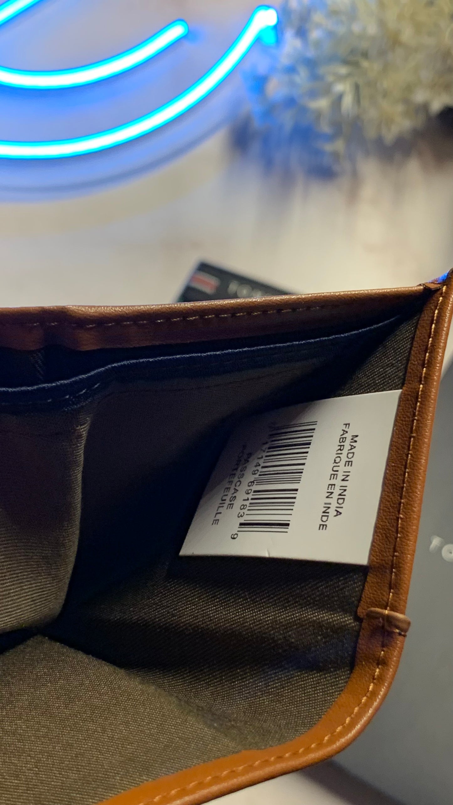 Tommy Hilfiger Trifold Wallet - Brown