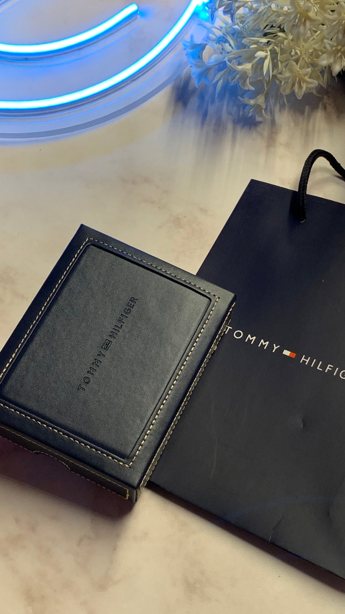 Tommy Hilfiger Trifold Wallet - Brown