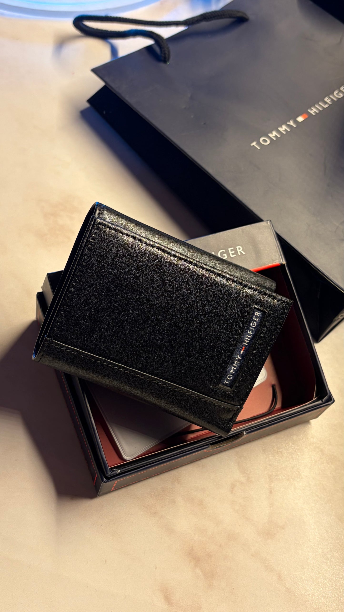 Tommy Hilfiger Trifold Wallet