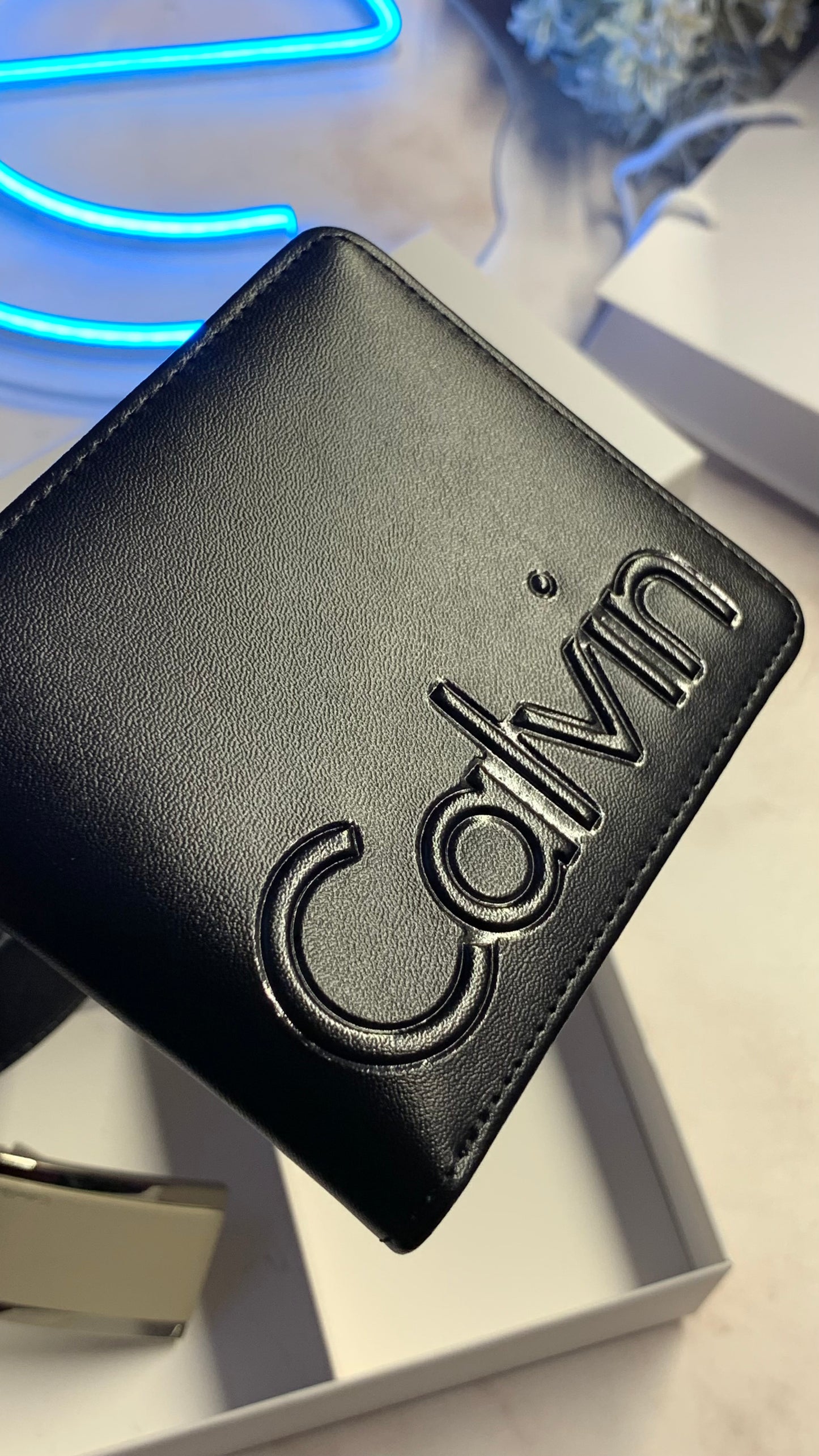 Calvin Klein Wallet & Doubleface Belt Set - Closed Buckle