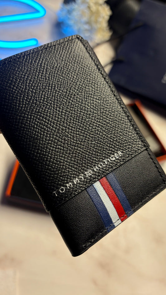 Tommy Hilfiger Men’s Trifold Wallet - Magnetic Closure | RFID Protection
