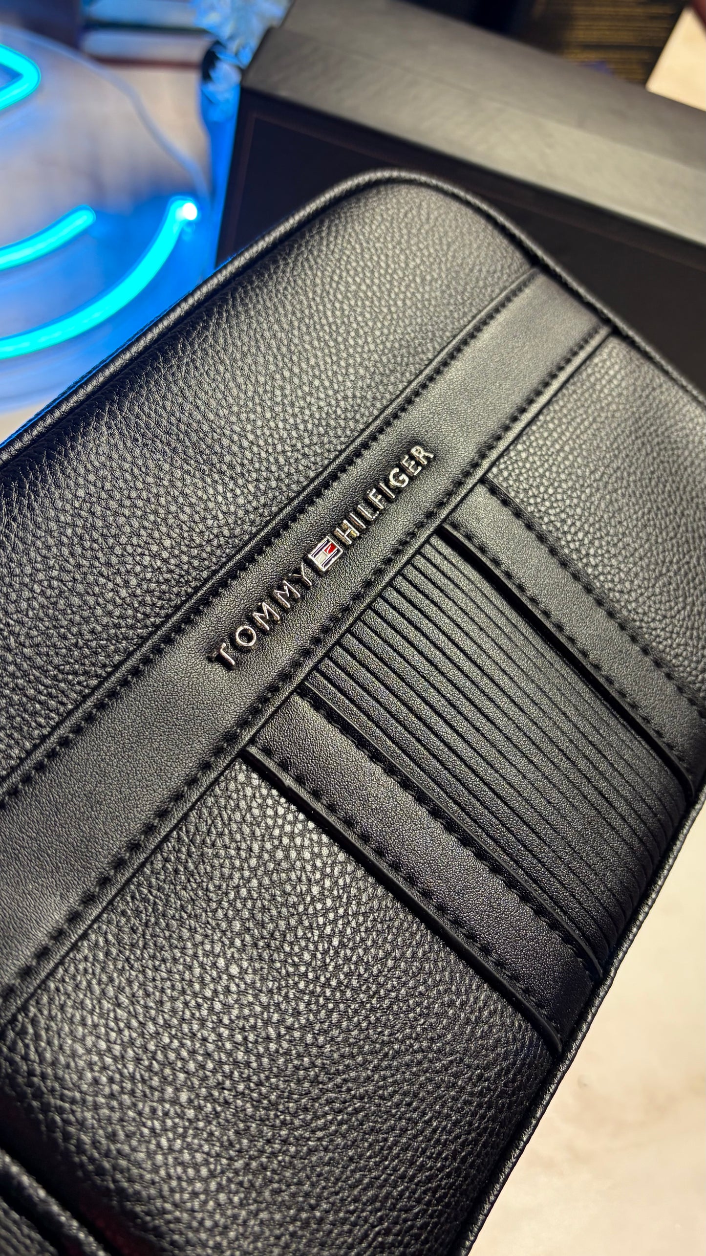 Tommy Hilfiger HandBag