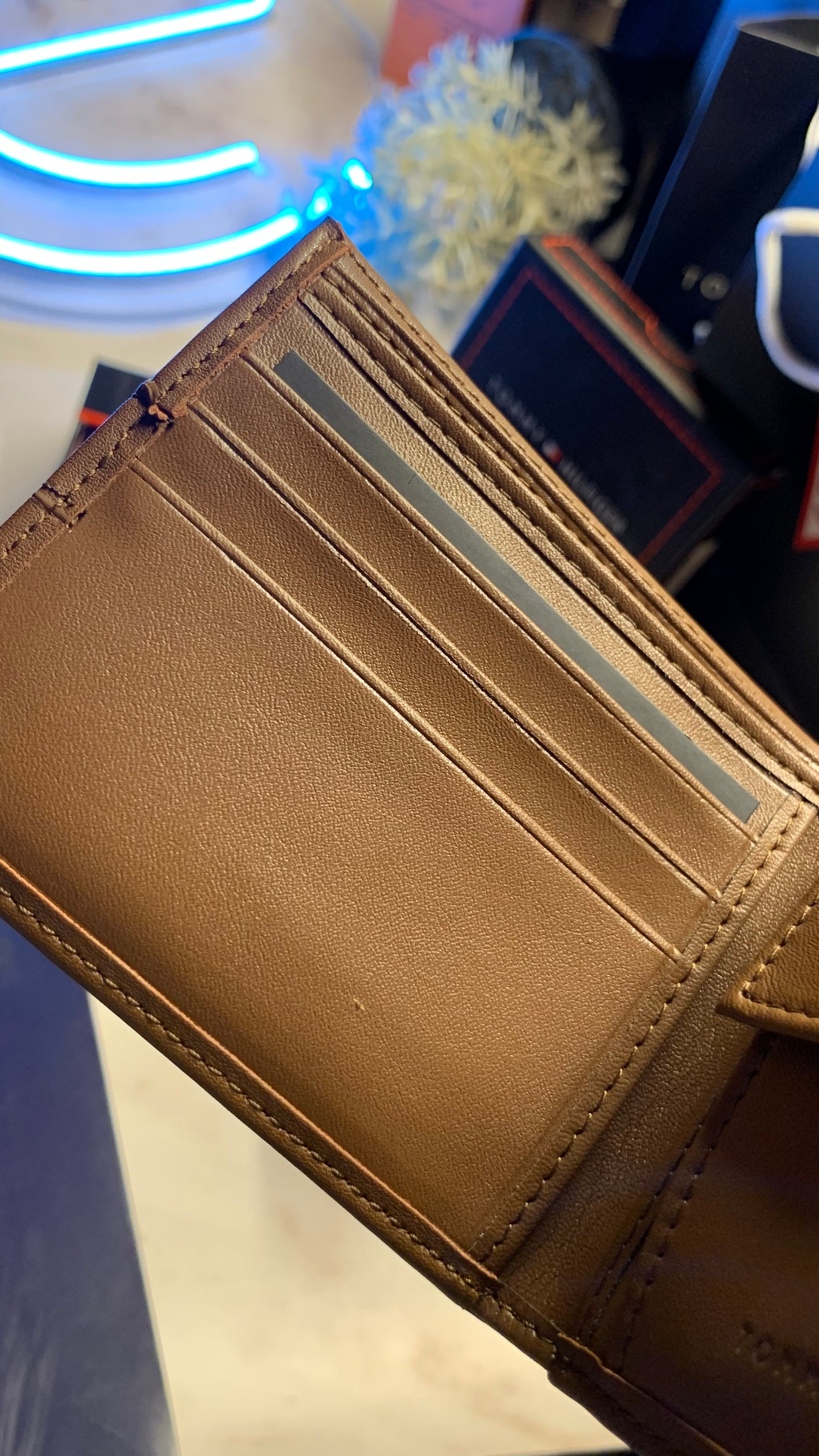 Tommy Hilfiger Wallet - Brown