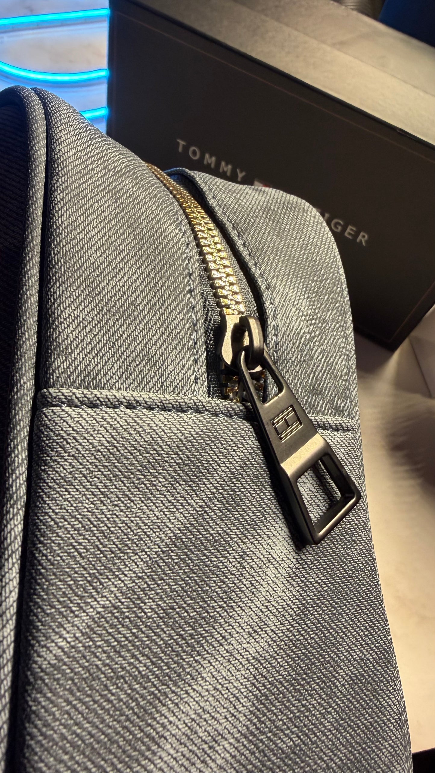 Tommy Hilfiger Handbag With Box - charcoal Grey
