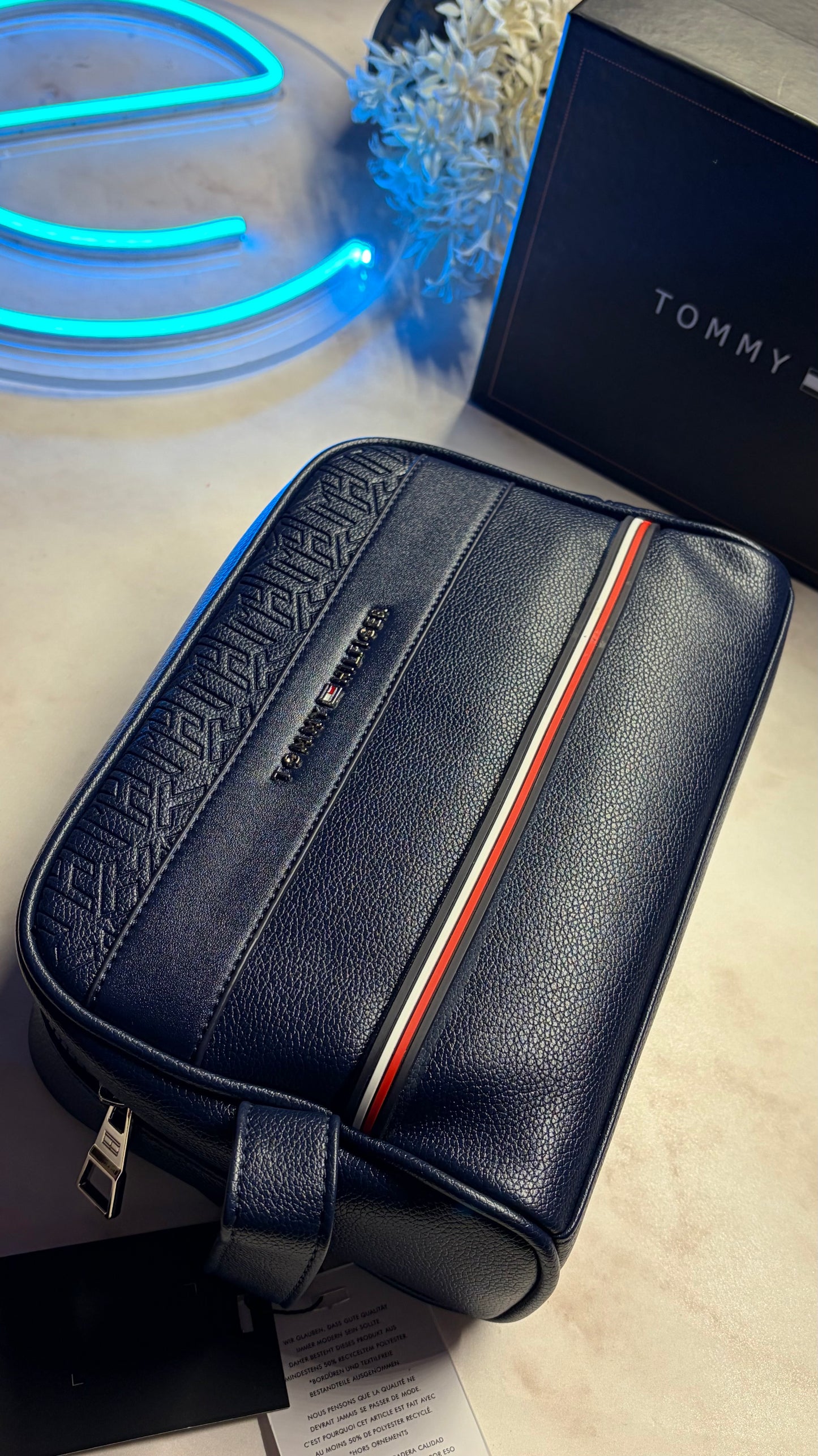 Tommy Hilfiger Handbag With Box - Blue