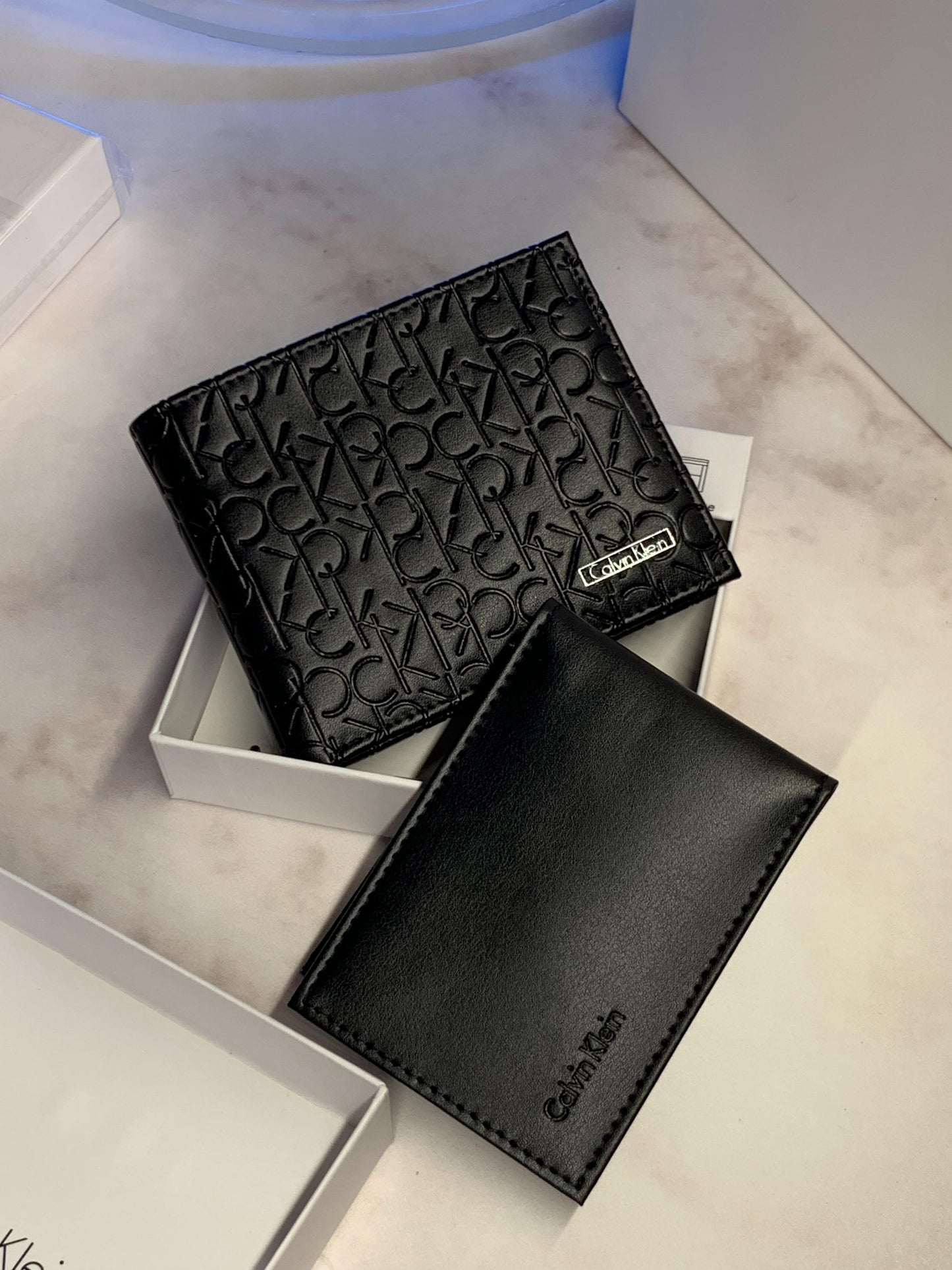Calvin Klein Wallet with cardholder for men - MultiLogos