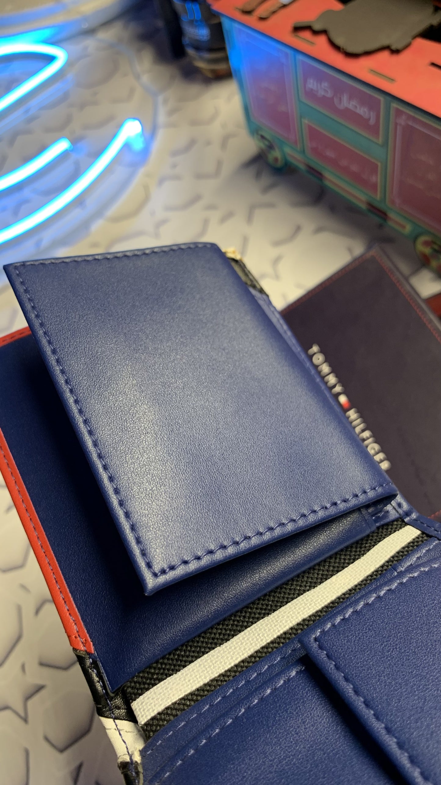 Tommy Hilfiger Colored Wallet