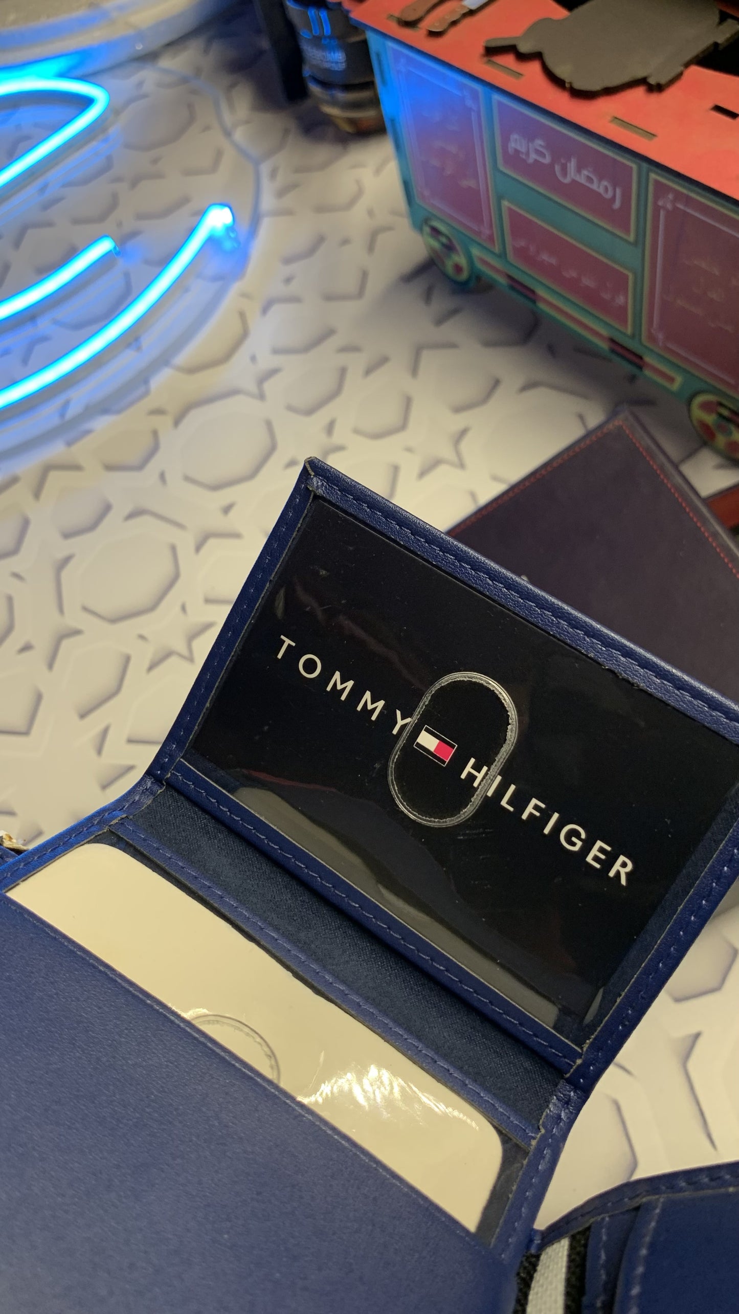 Tommy Hilfiger Colored Wallet