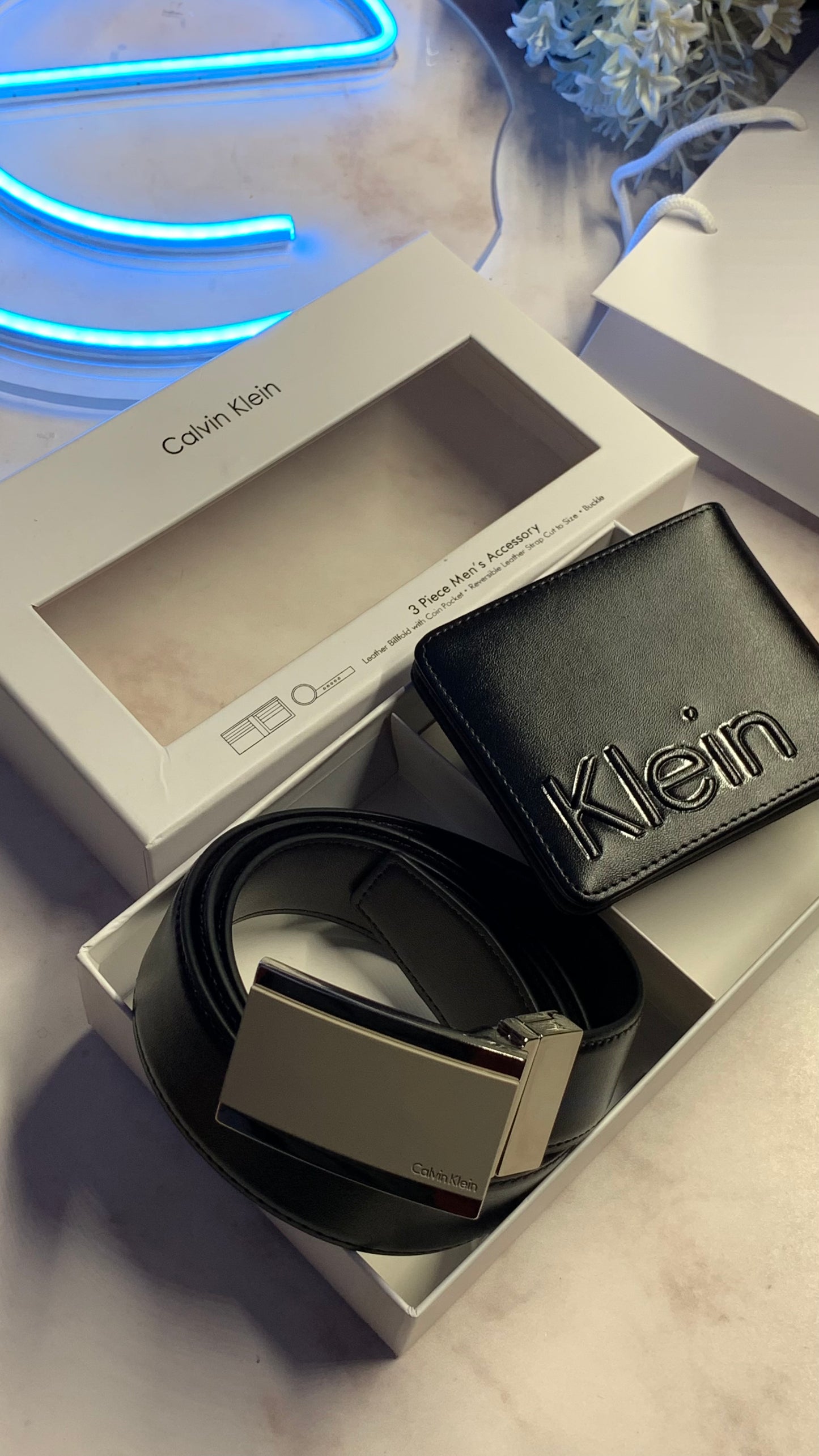 Calvin Klein Wallet & Doubleface Belt Set - Closed Buckle