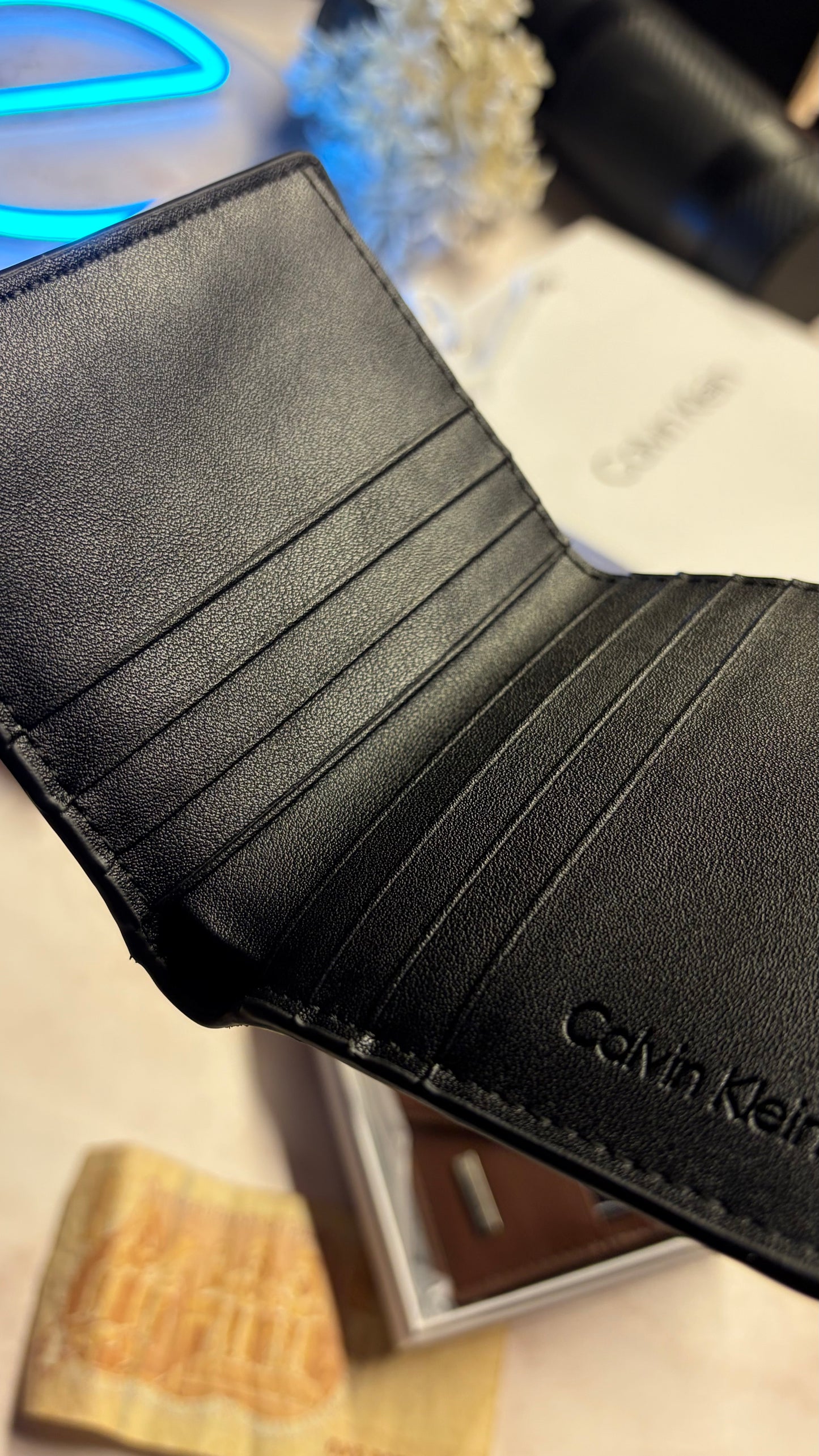Calvin Klein Men’s Bifold Cardholder - Magnetic Closure