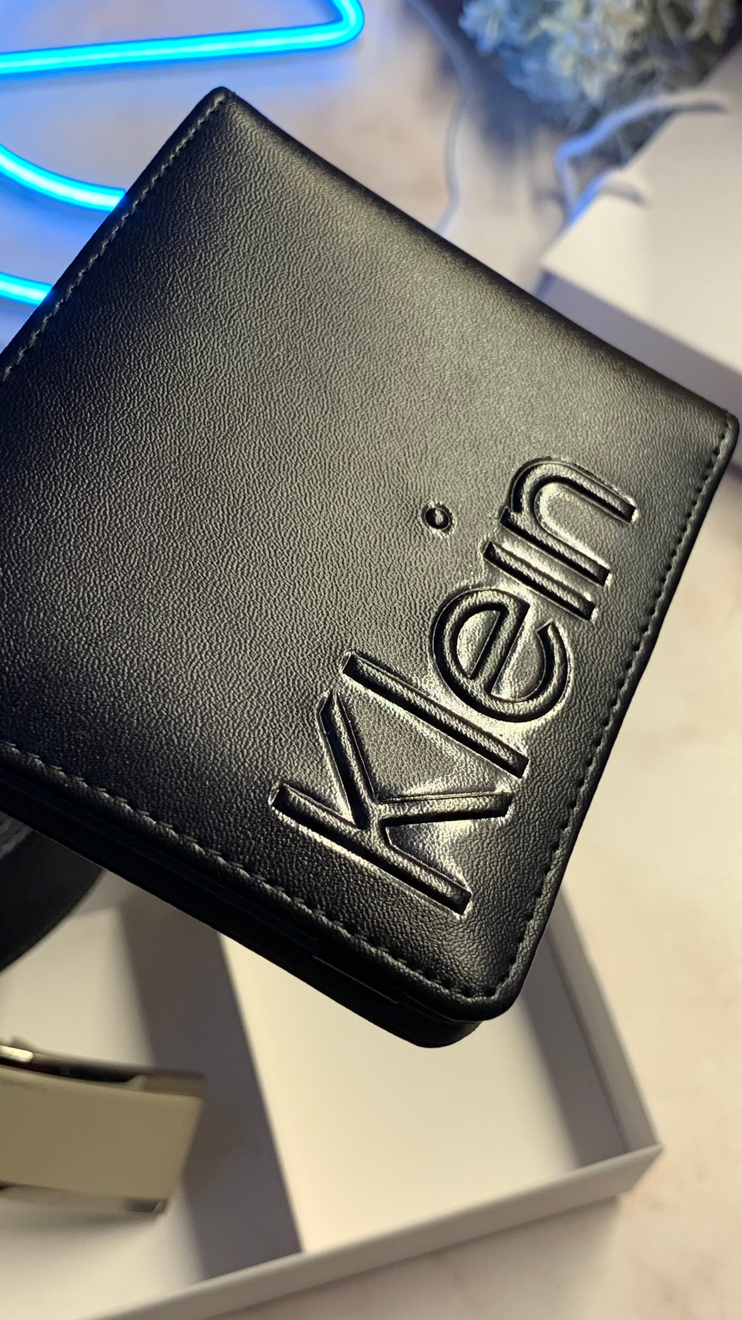 Calvin Klein Wallet & Doubleface Belt Set - Closed Buckle