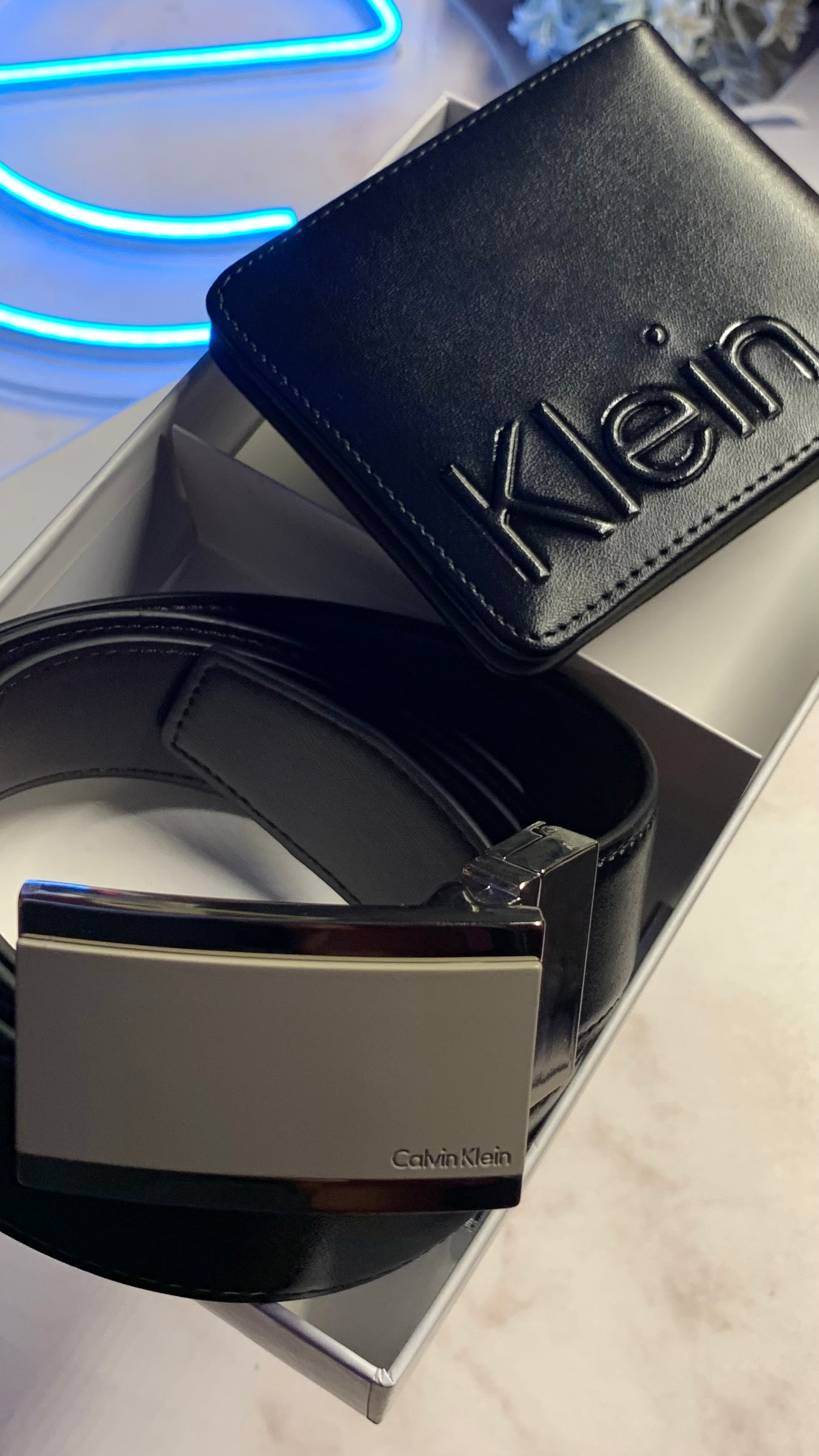 Calvin Klein Wallet & Doubleface Belt Set - Closed Buckle