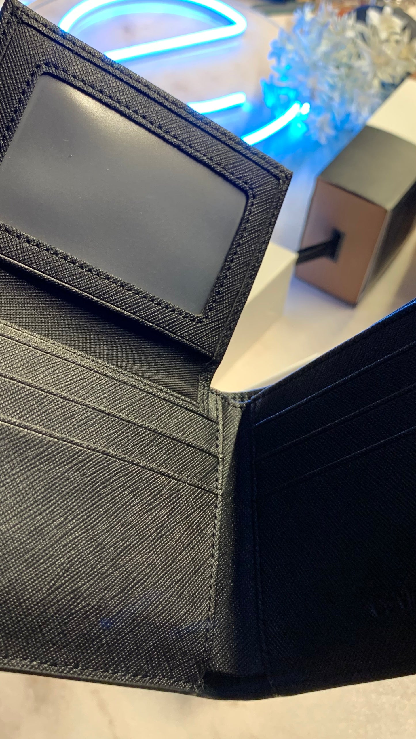 Calvin Klein Basic Wallet With ID Holder - Black