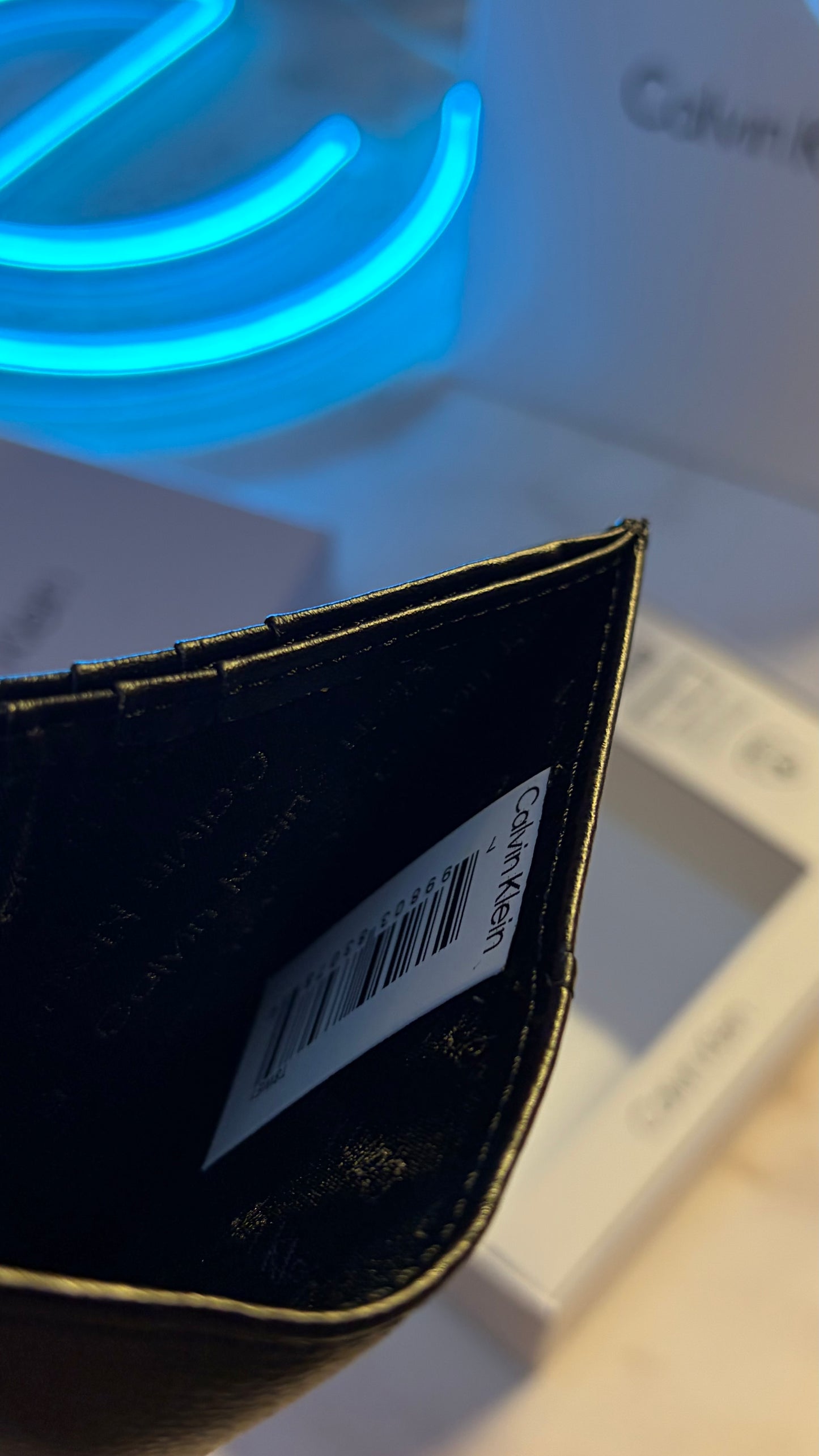 Calvin Klein Slim Bifold Wallet – Black Dual Texture