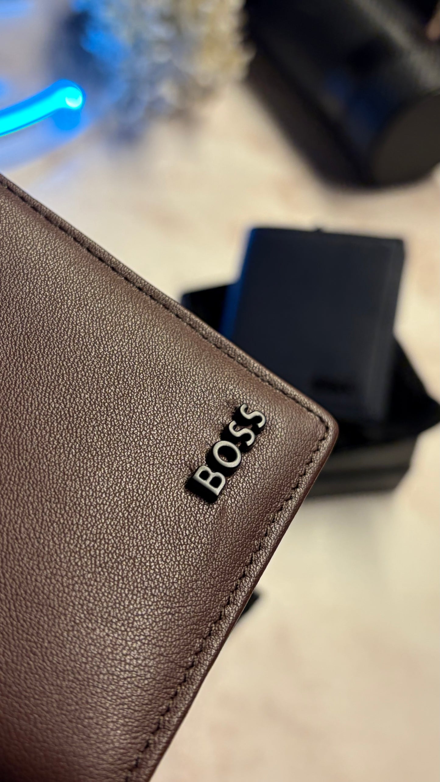 Boss Men’s Bifold Slim Wallet - Magnetic Closure - Brown