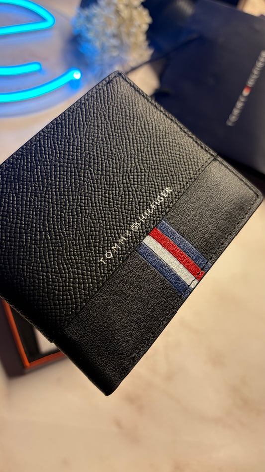 Tommy Hilfiger Men’s Bifold Wallet - Magnetic Closure | RFID Protection