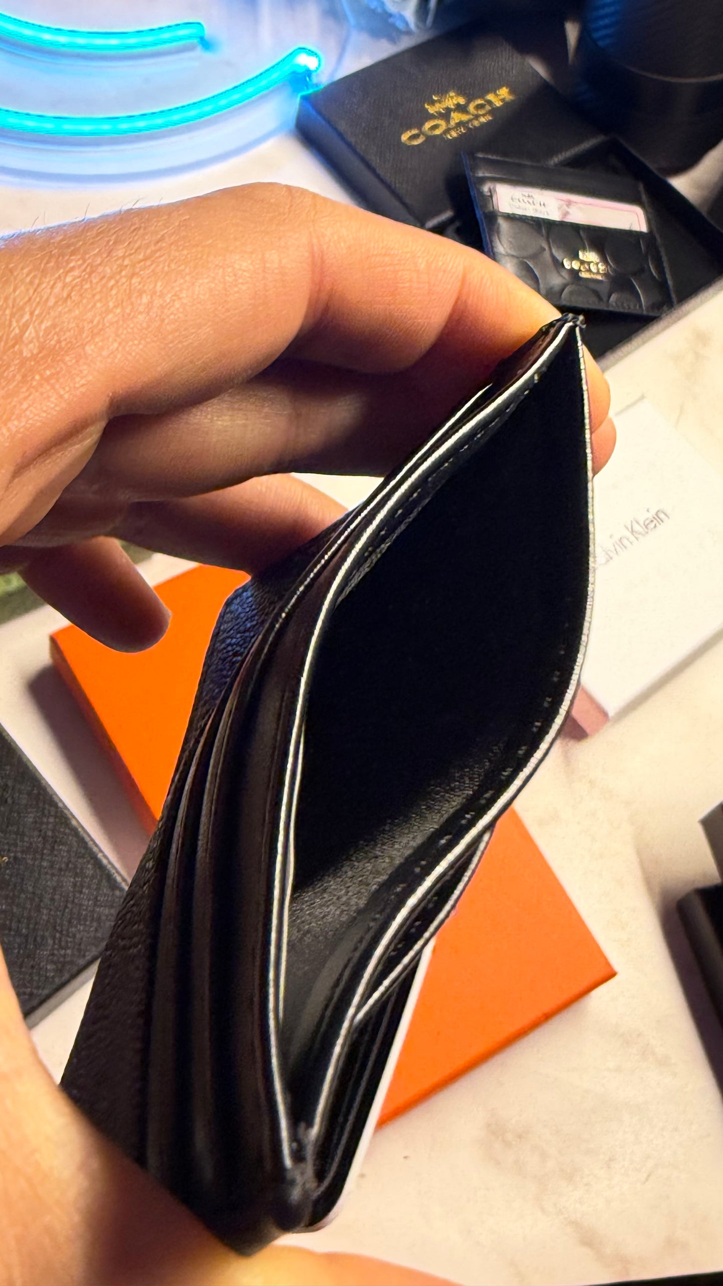 Guess Cardholder With Box