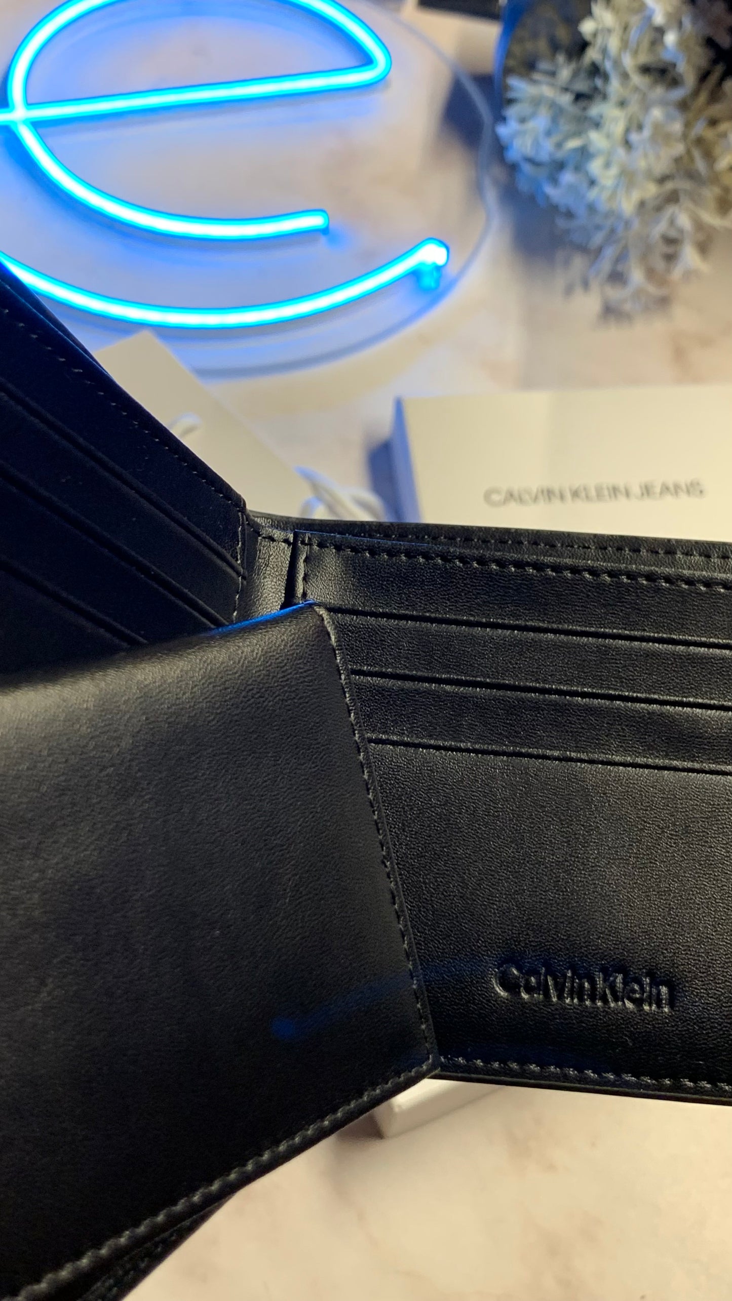 Calvin Klein Wallet With Id Holder