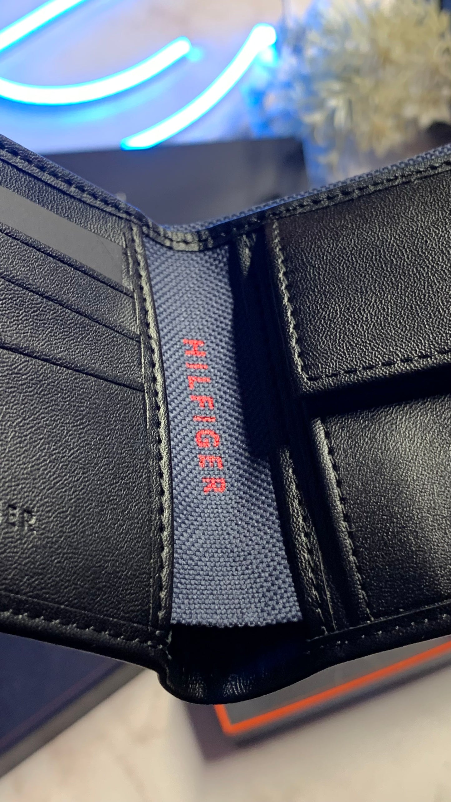 Tommy Hilfiger Wallet
