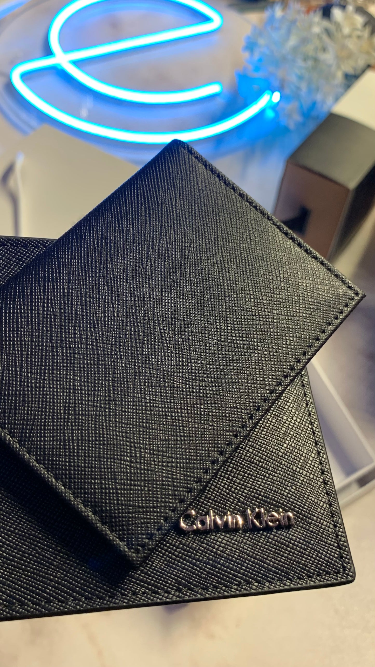 Calvin Klein Basic Wallet With ID Holder - Black
