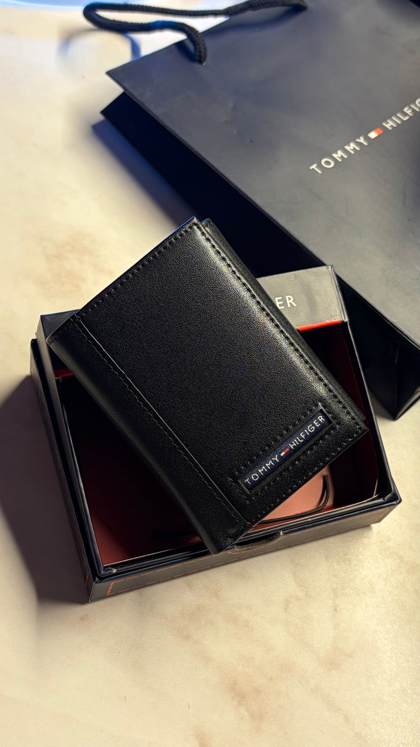 Tommy Hilfiger Trifold Wallet