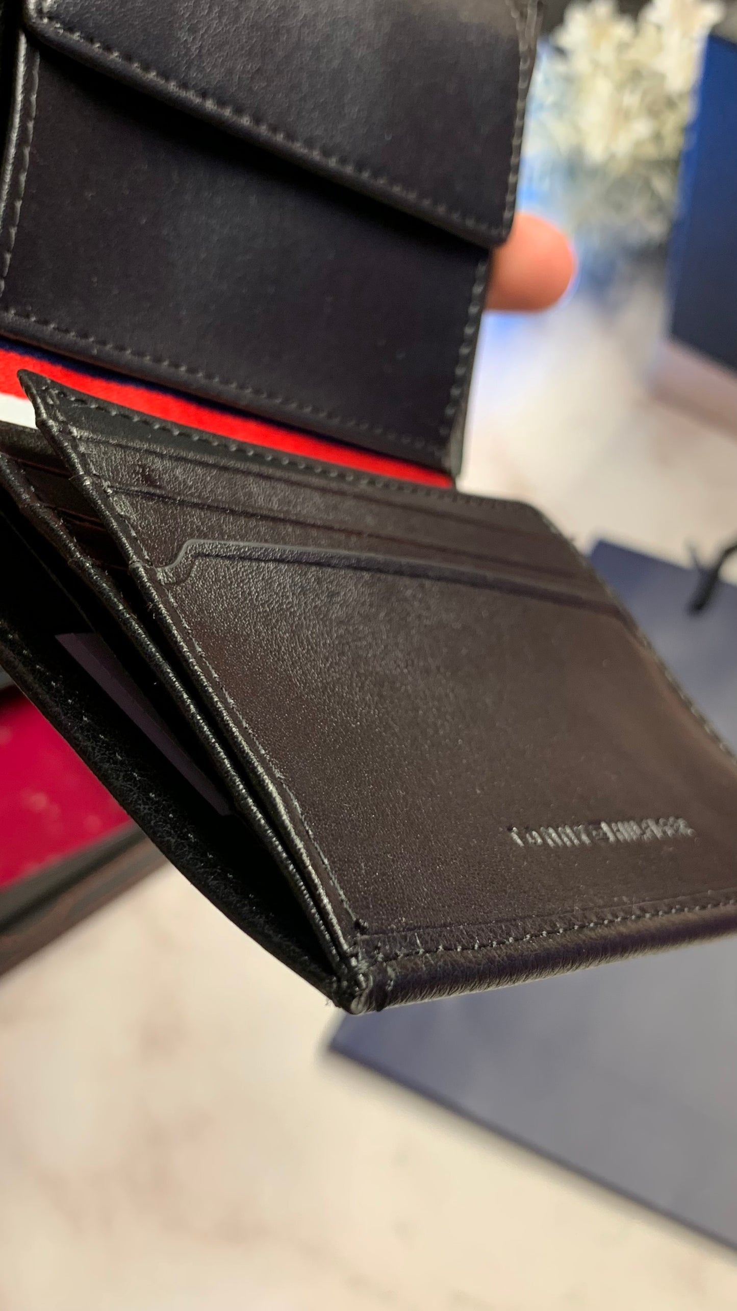 Tommy Hilfiger Slim Bifold Wallet