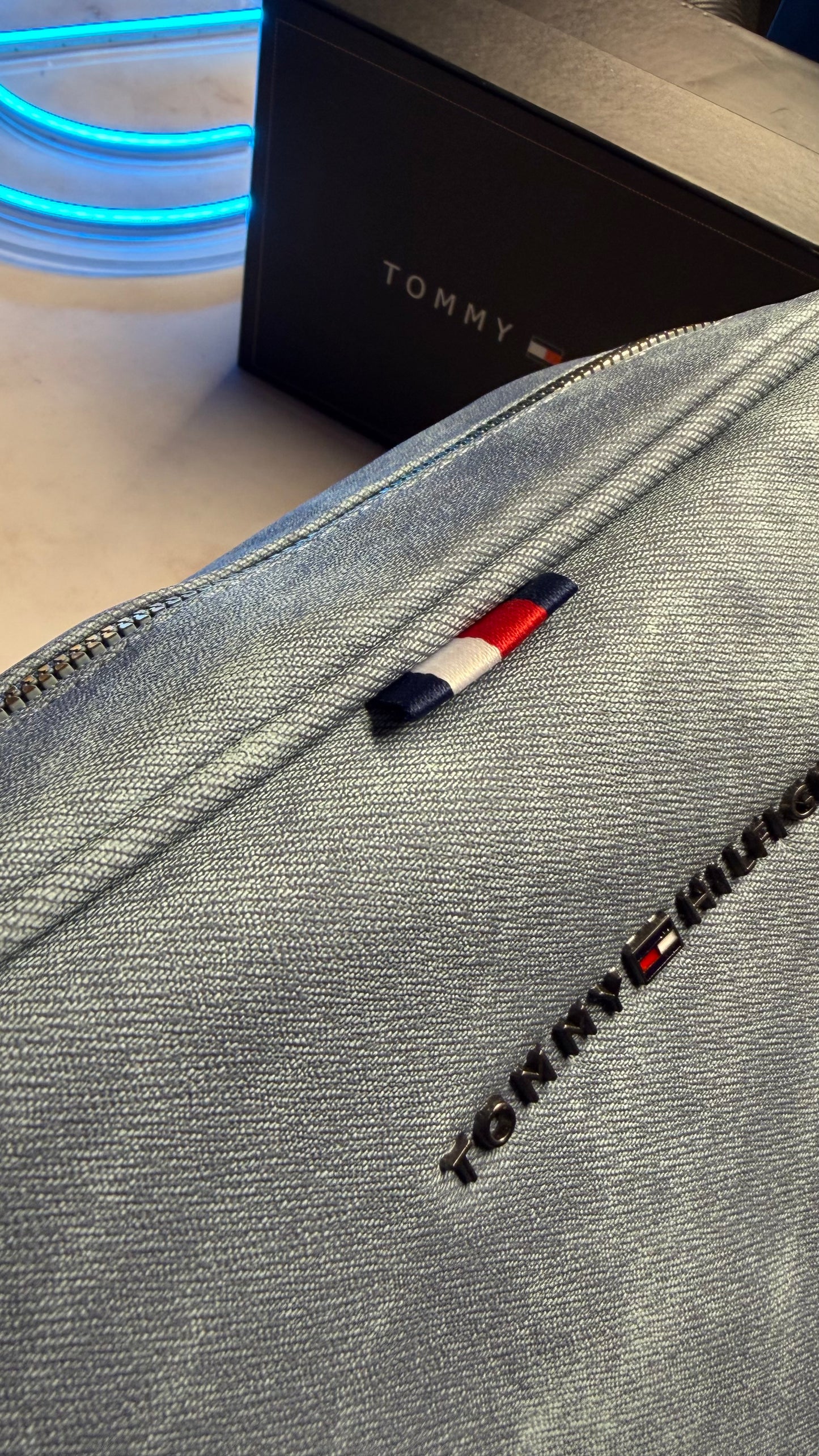 Tommy Hilfiger Handbag With Box - Iced Blue Grey