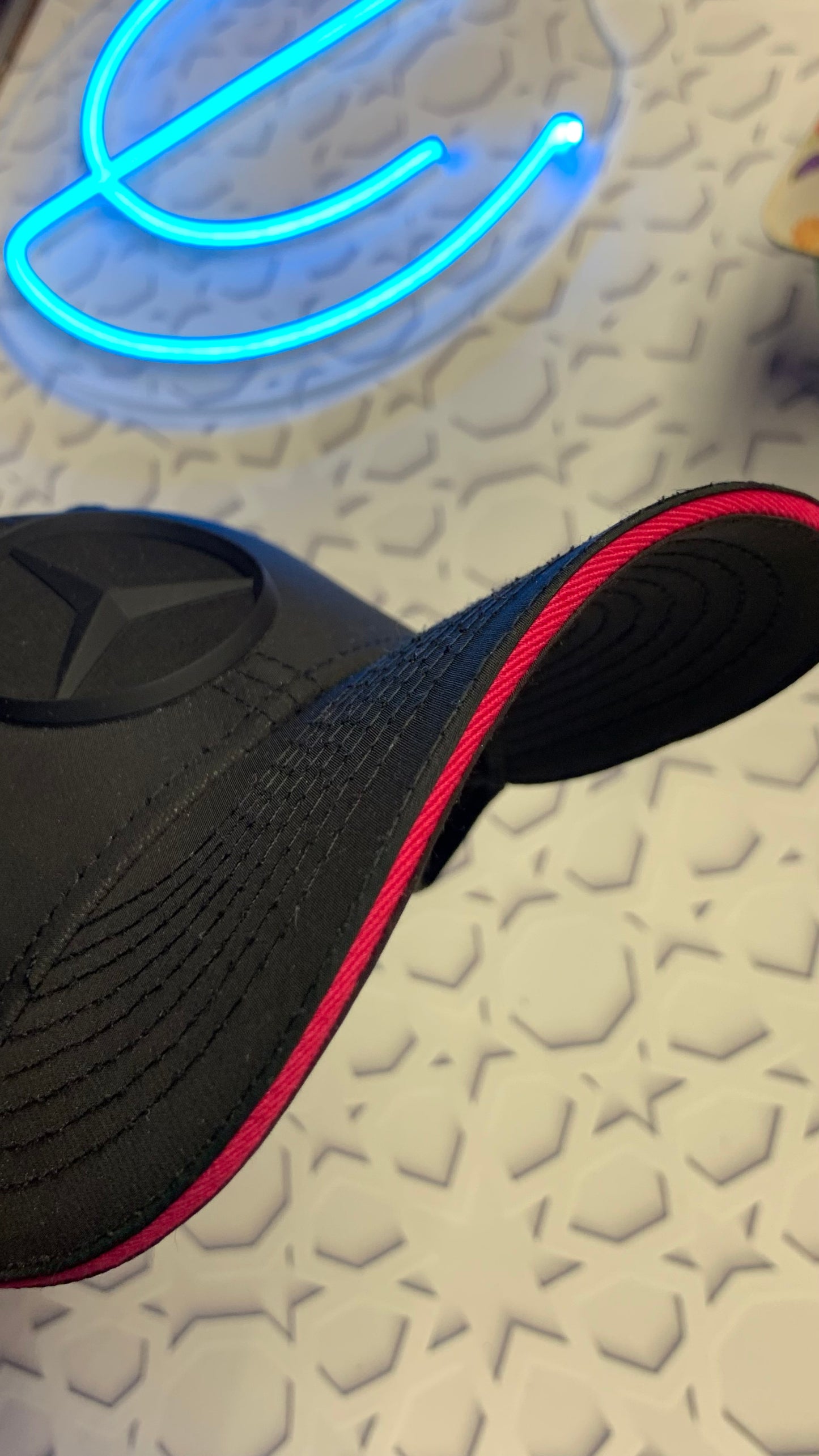 Mercedes Cap