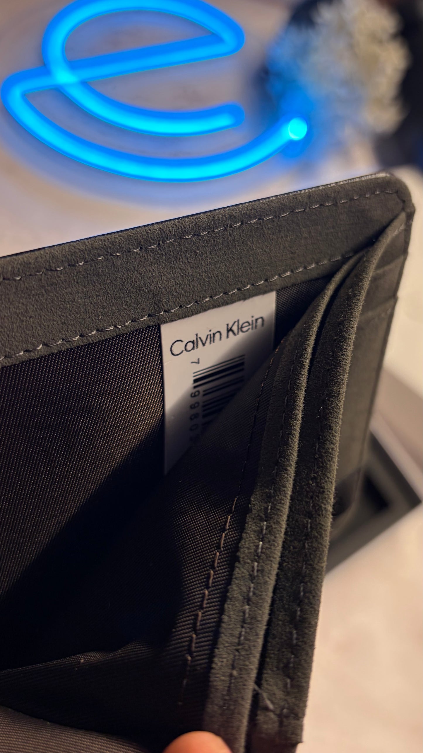 Calvin Klein Wallet & Keychain Set