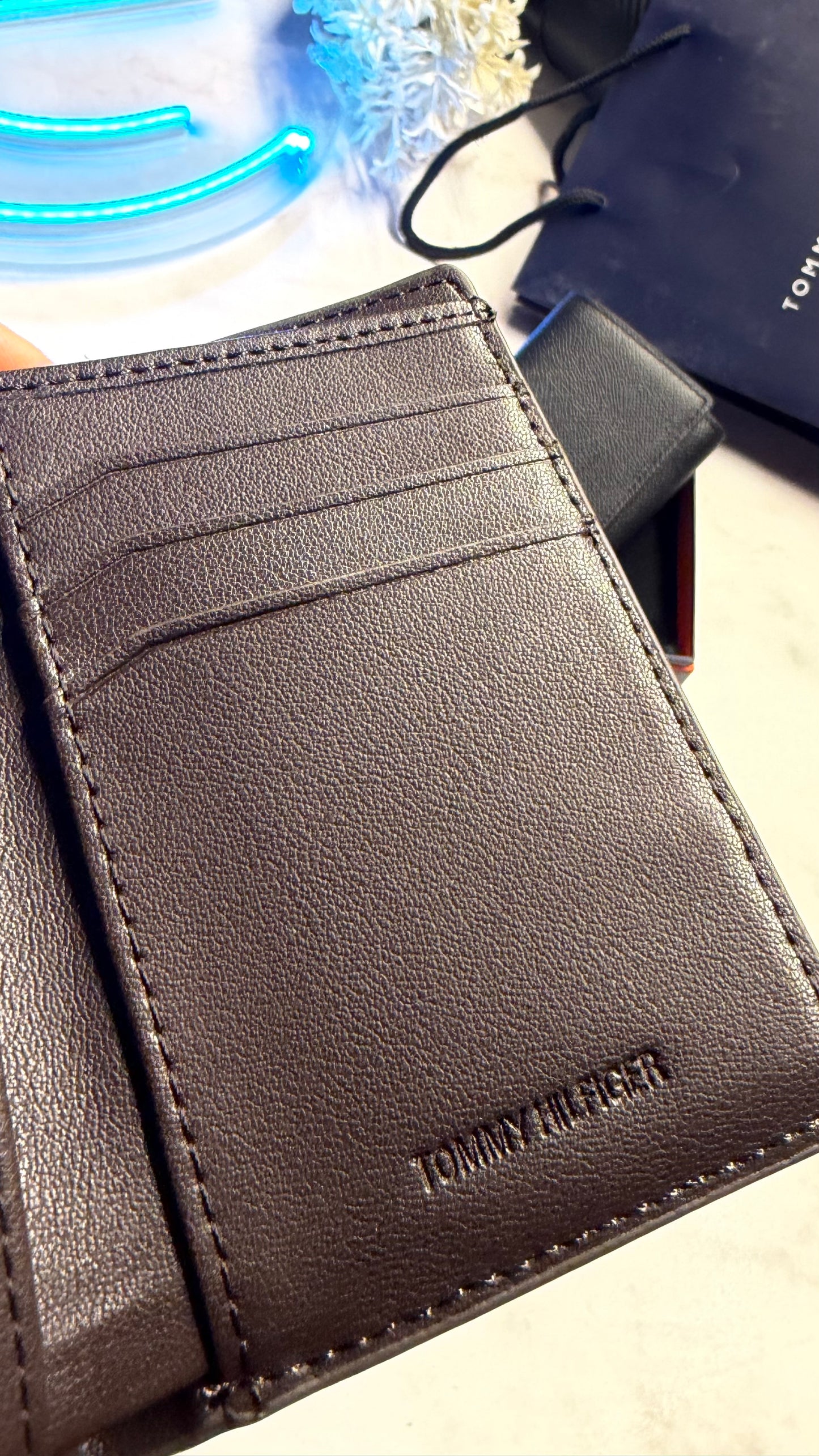 Tommy Hilfiger Men’s Trifold Wallet - Magnetic Closure | RFID Protection - Brown