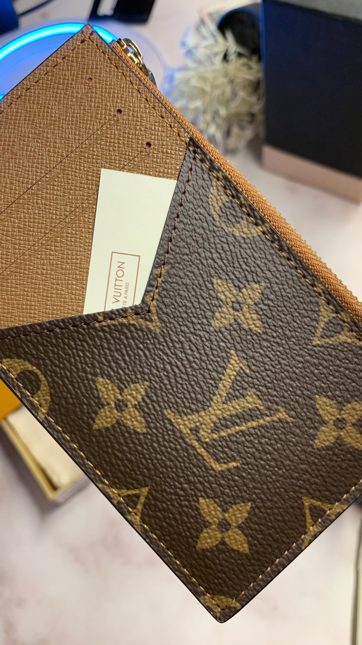 Louis Vuitton Cardholder with zipper - Brown