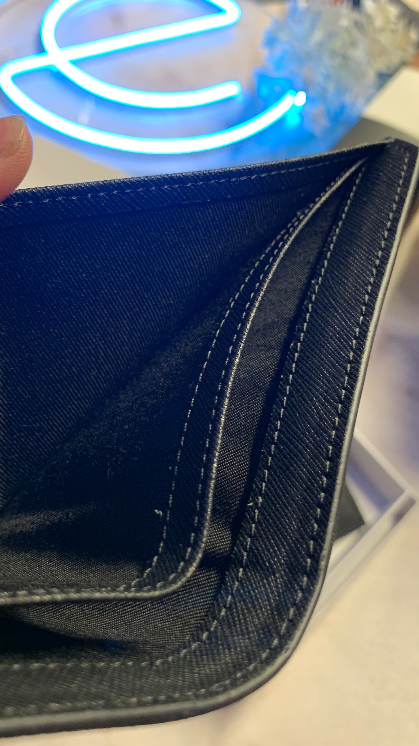Calvin Klein Basic Wallet With ID Holder - Black