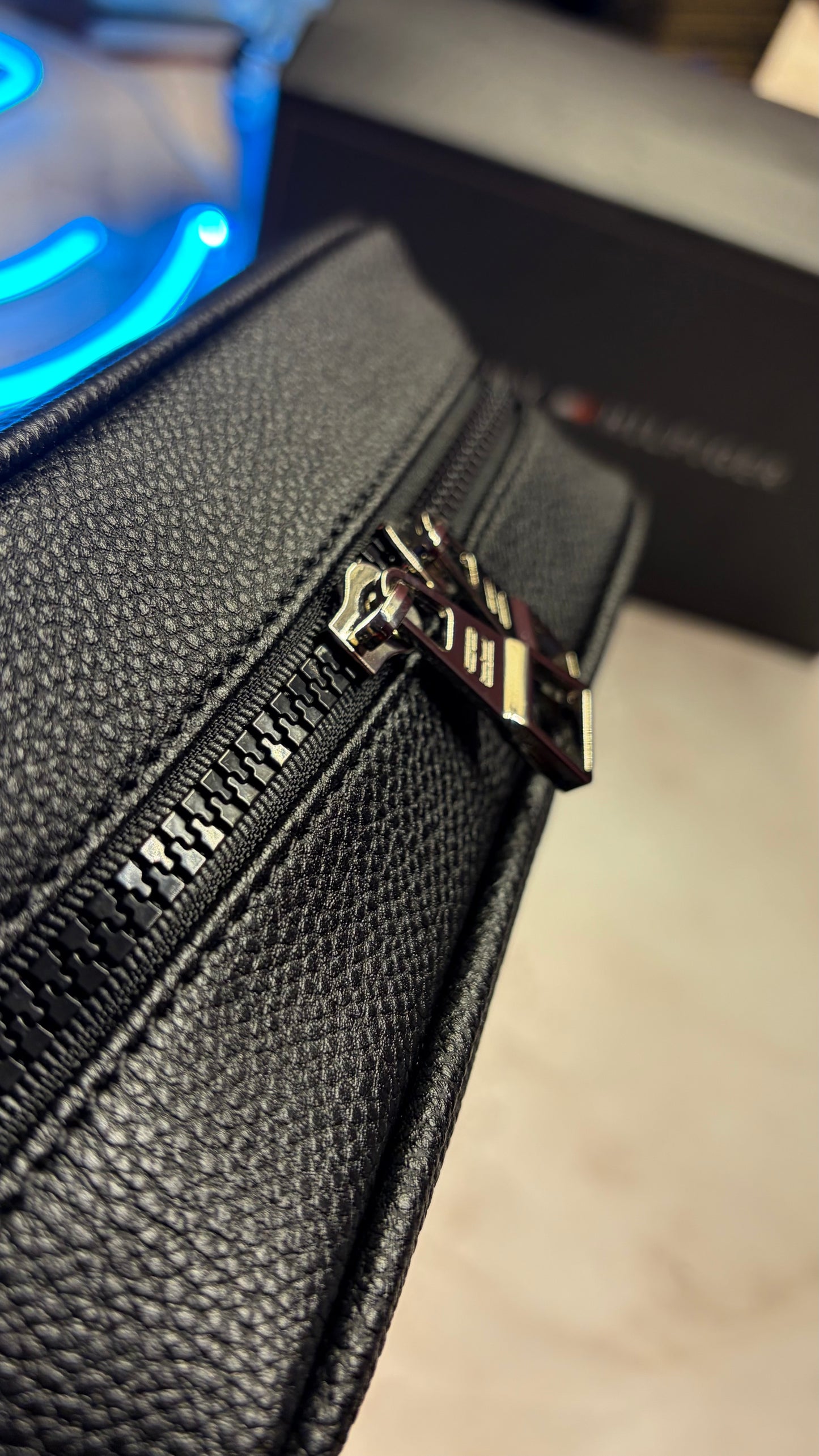 Tommy Hilfiger HandBag