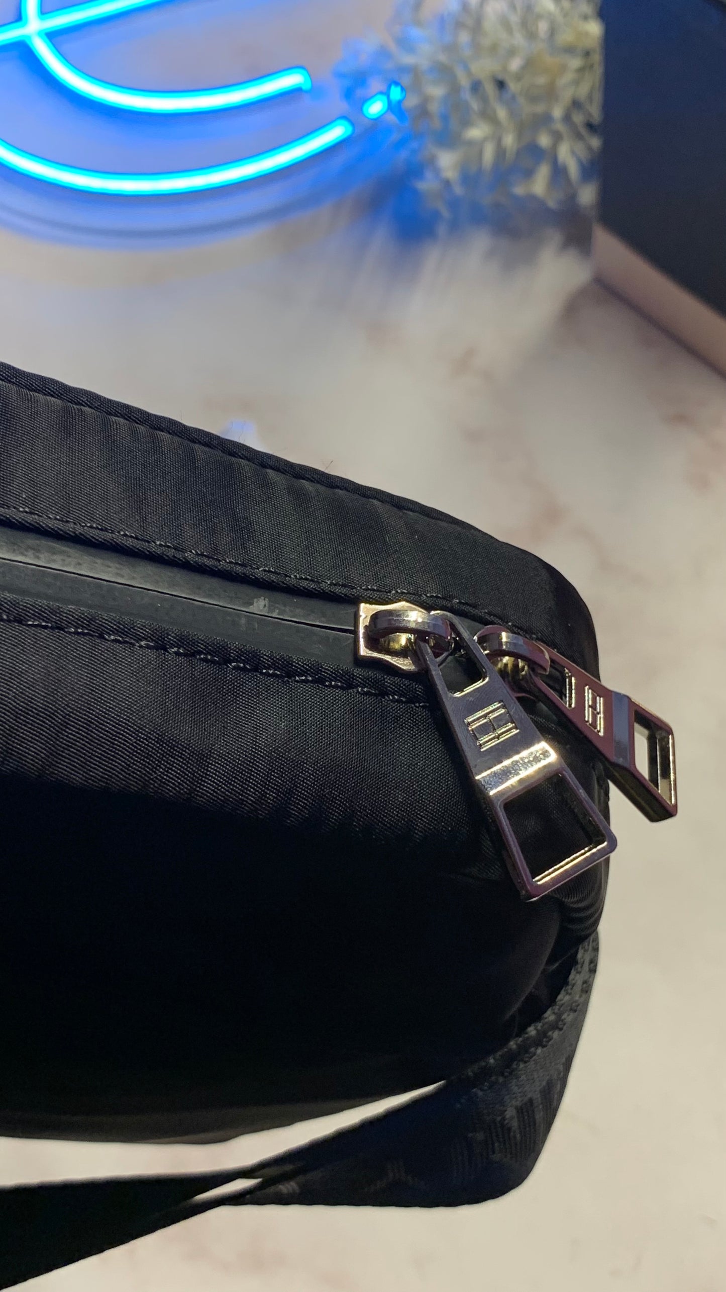 Tommy Hilfiger CrossBag