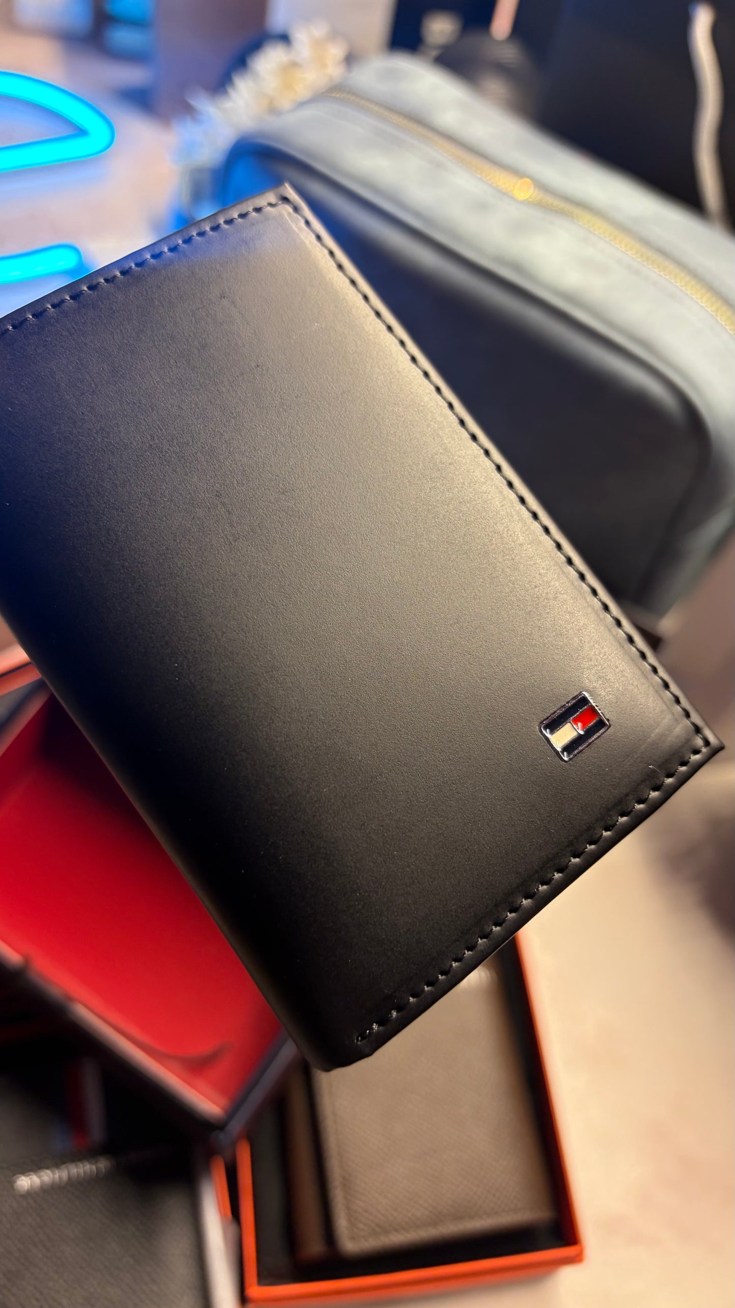 Tommy Hilfiger Basic Trifold Wallet