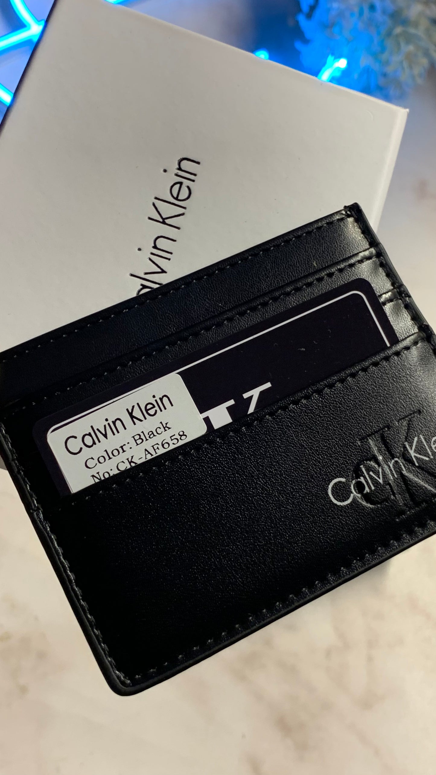 Calvin Klein Cardholder With Box