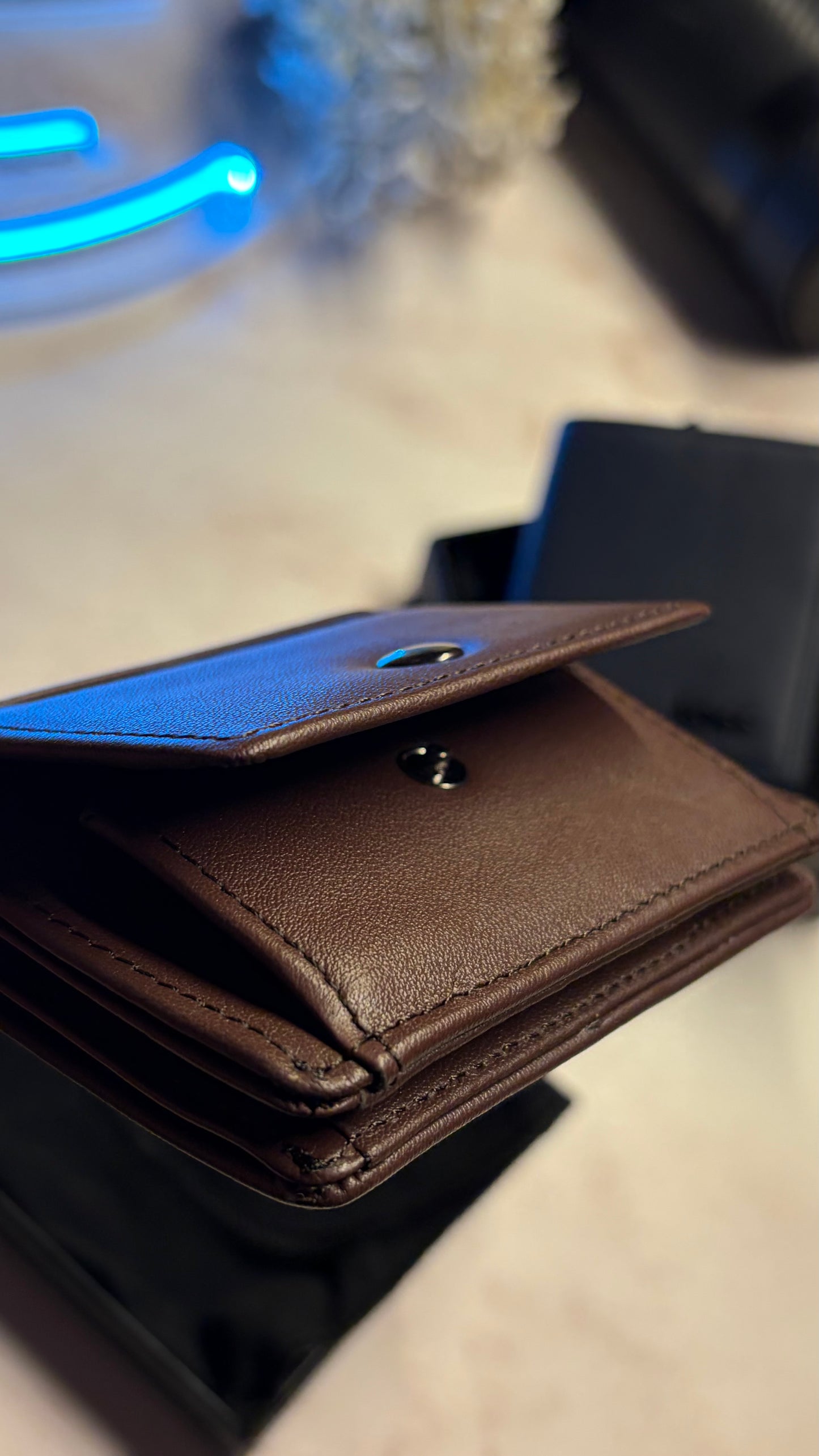 Boss Men’s Bifold Slim Wallet - Magnetic Closure - Brown