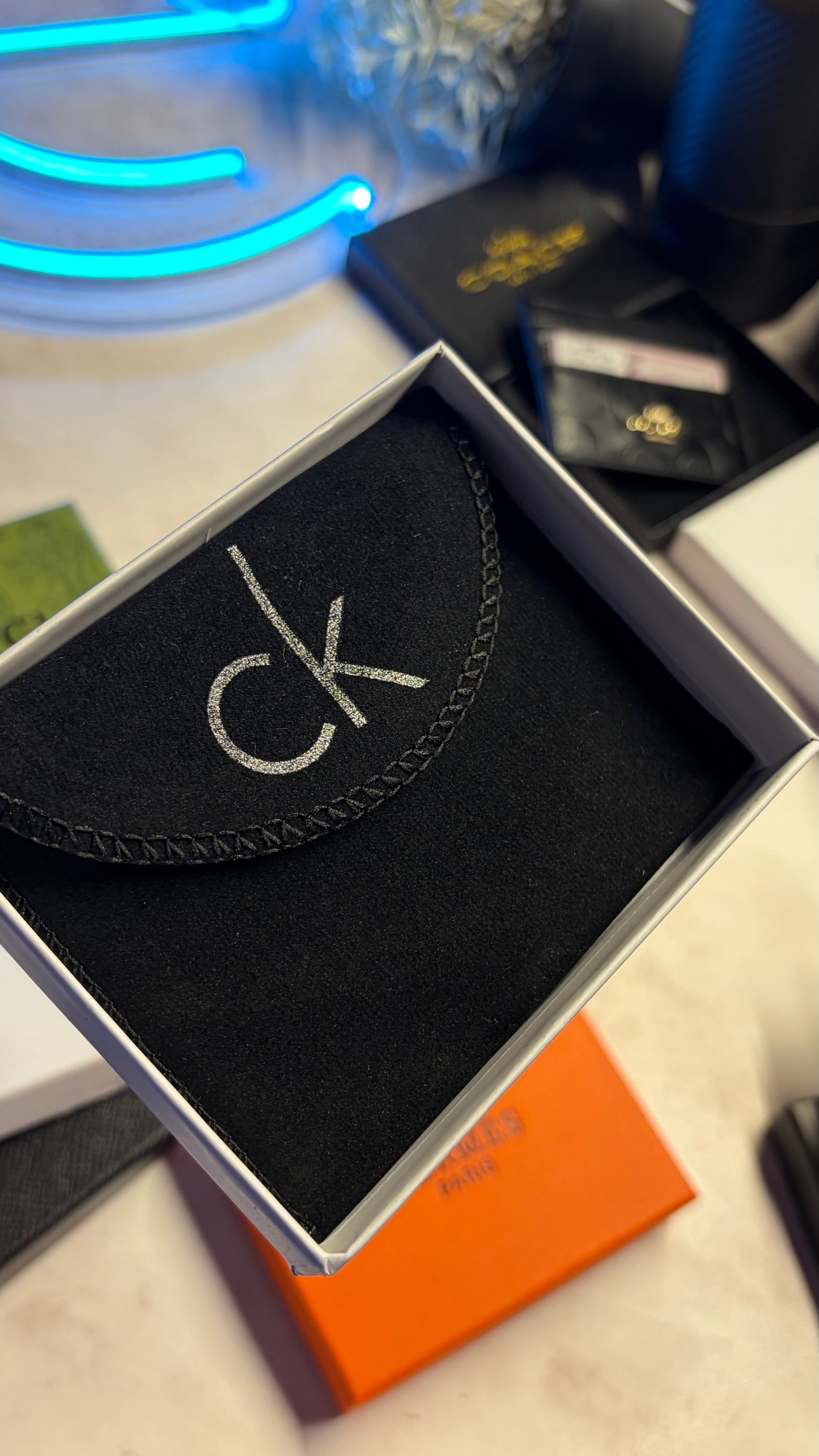 Calvin Klein Cardholder With Box