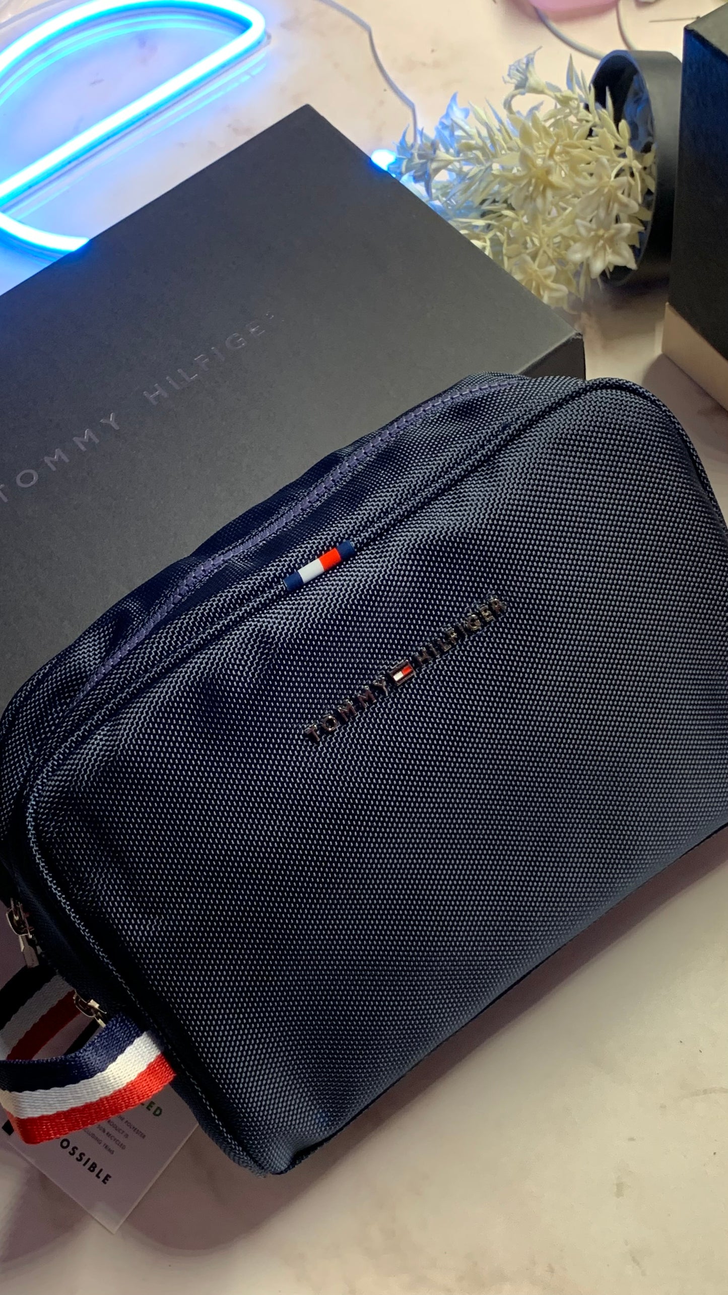 Tommy Hilfiger Handbag With Box - Blue