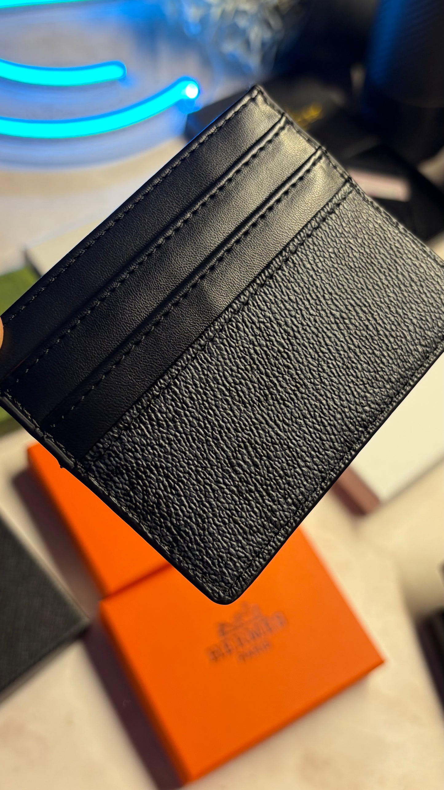 Guess Cardholder With Box