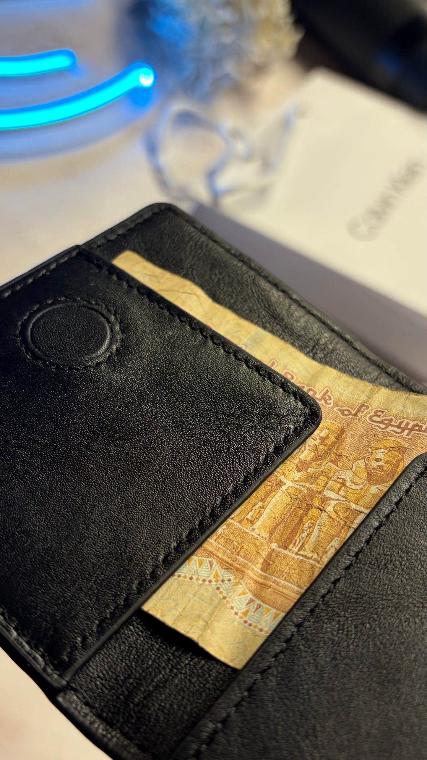Calvin Klein Men’s Bifold Cardholder - Magnetic Closure