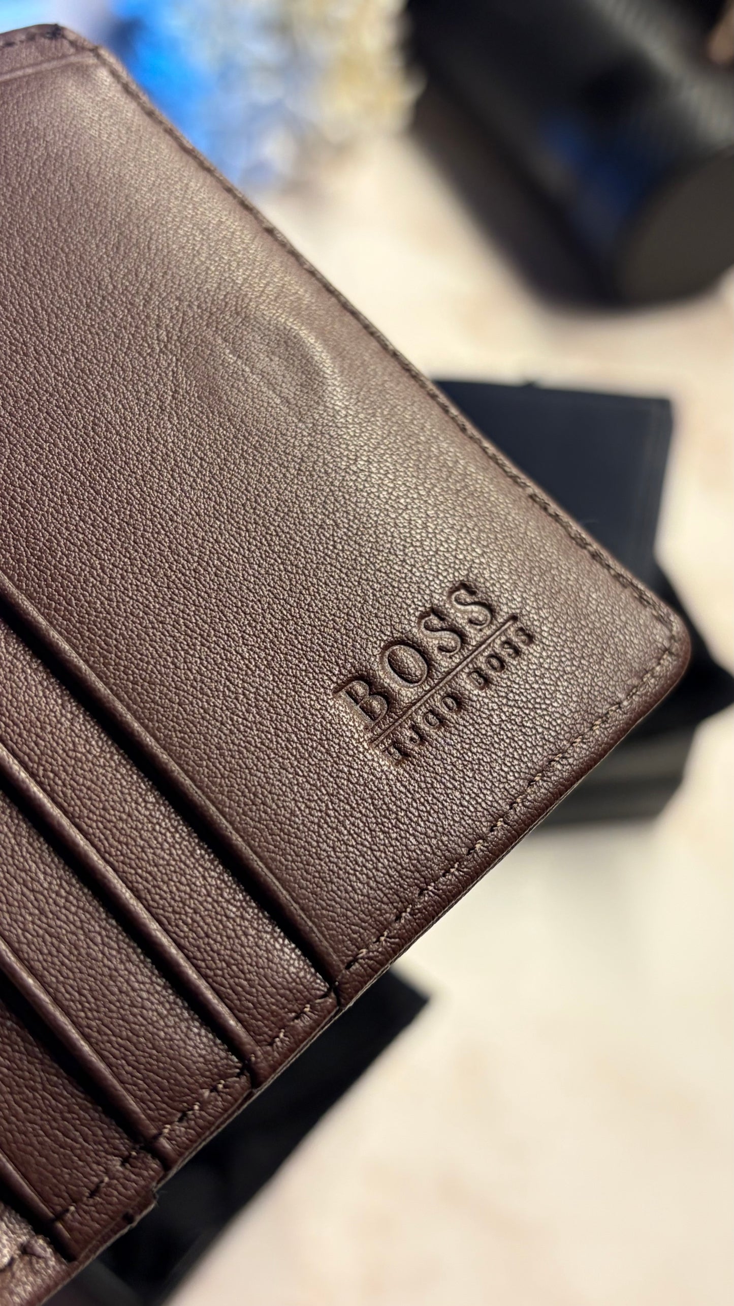 Boss Men’s Bifold Slim Wallet - Magnetic Closure - Brown