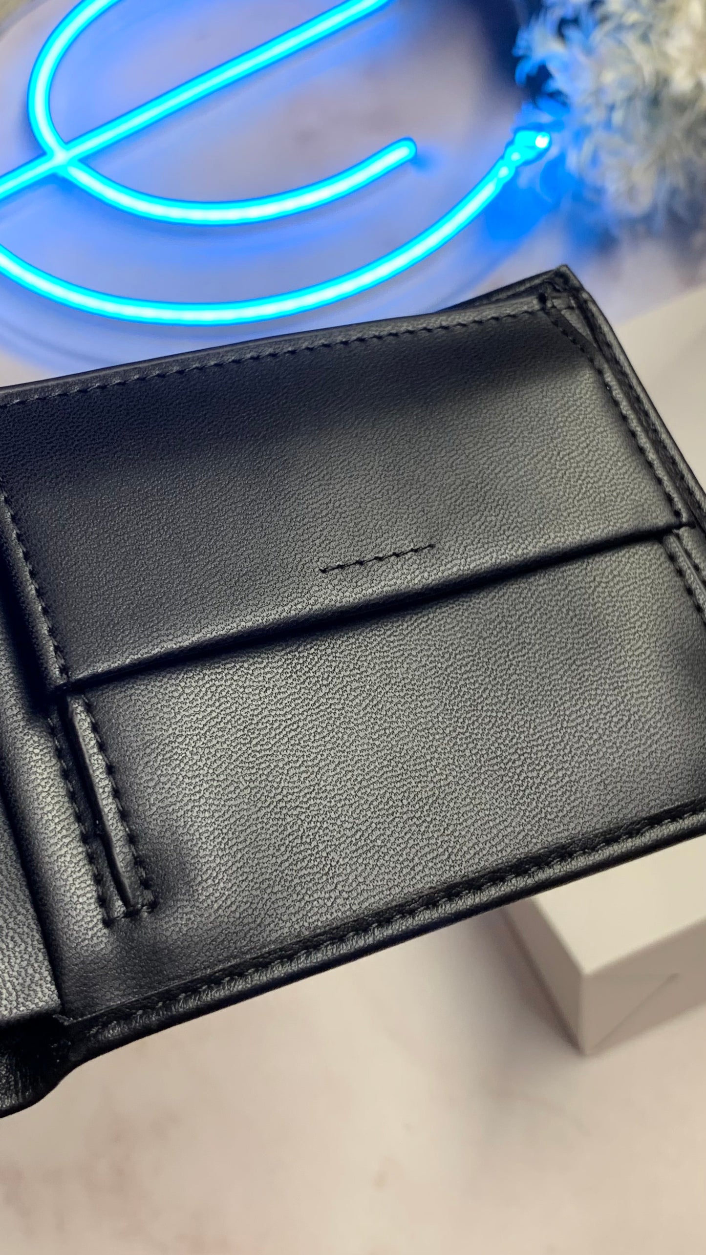 Calvin Klein Basic Bifold Wallet - ck logo