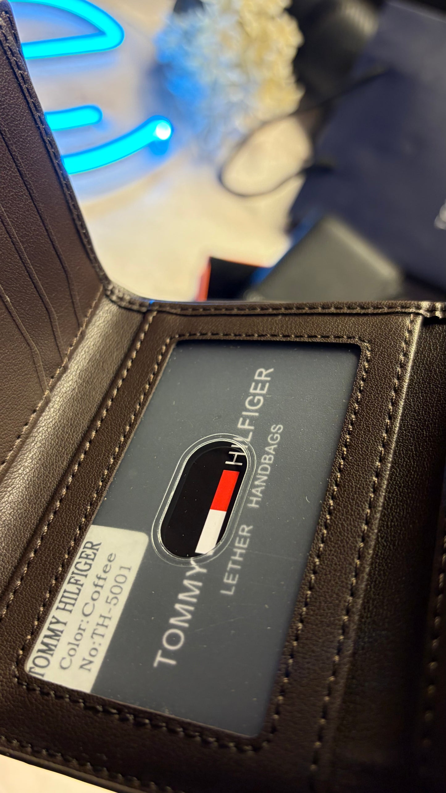 Tommy Hilfiger Men’s Trifold Wallet - Magnetic Closure | RFID Protection - Brown