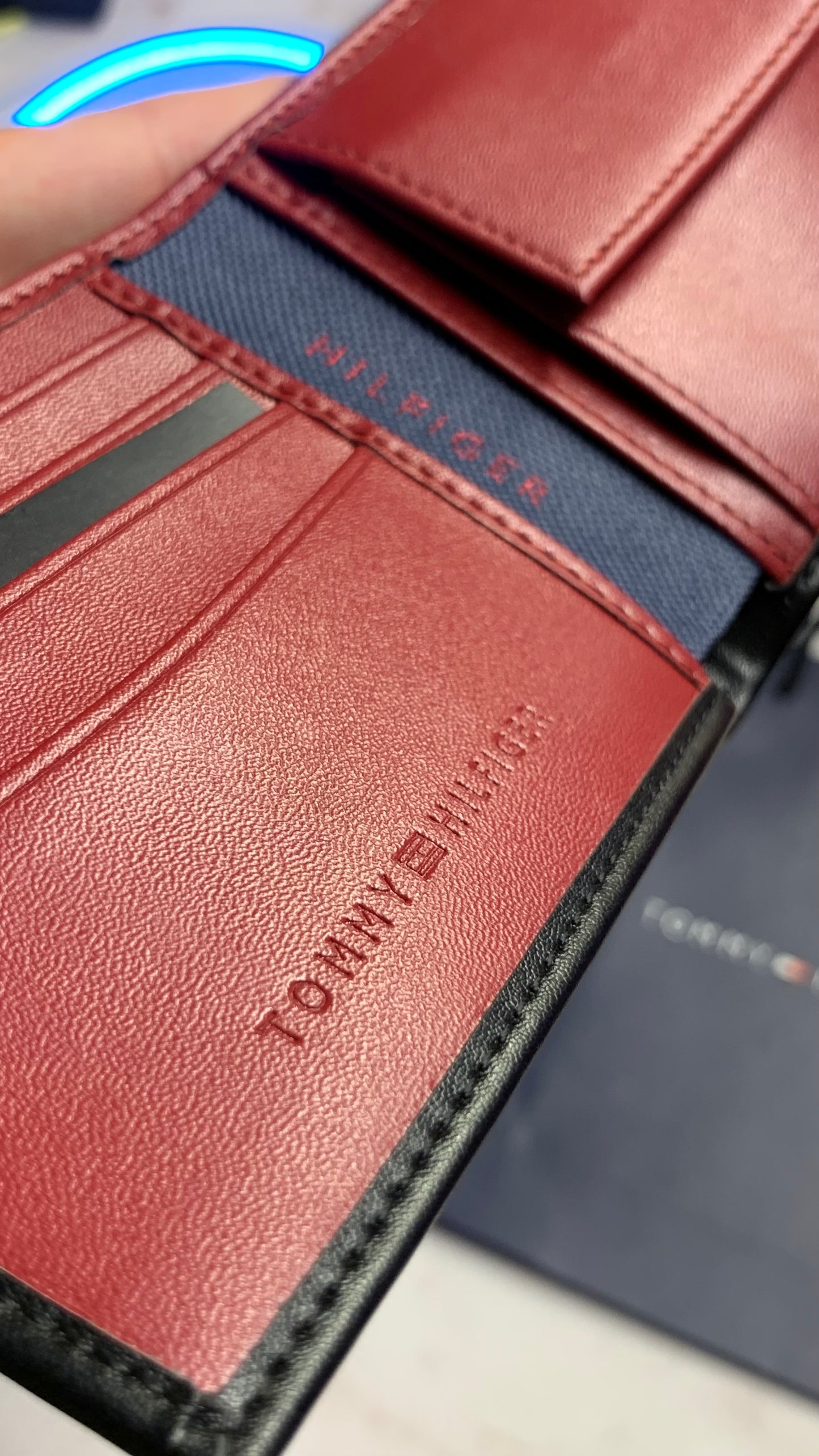 Tommy Hilfiger Bifold Wallet