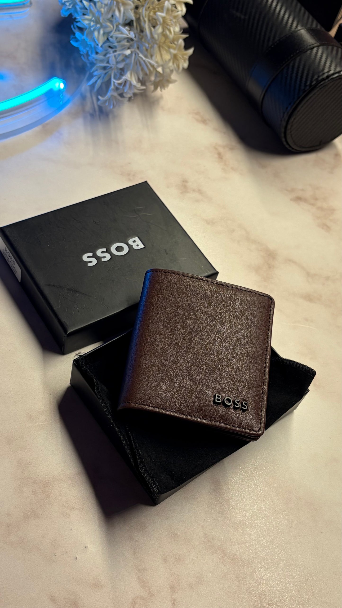 Boss Men’s Bifold Slim Wallet - Magnetic Closure - Brown