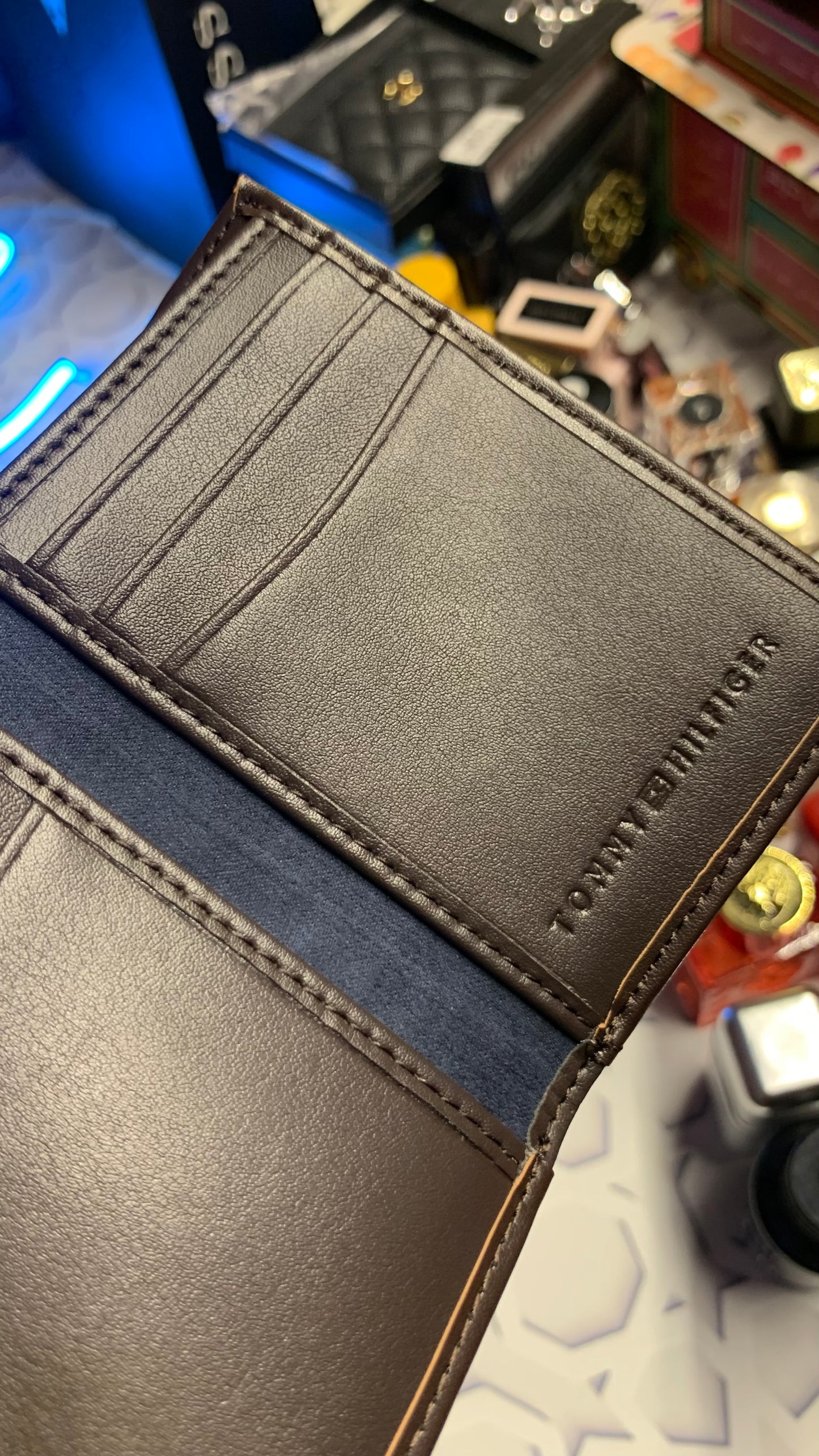 Tommy Hilfiger Trifold Wallet - Dark Brown