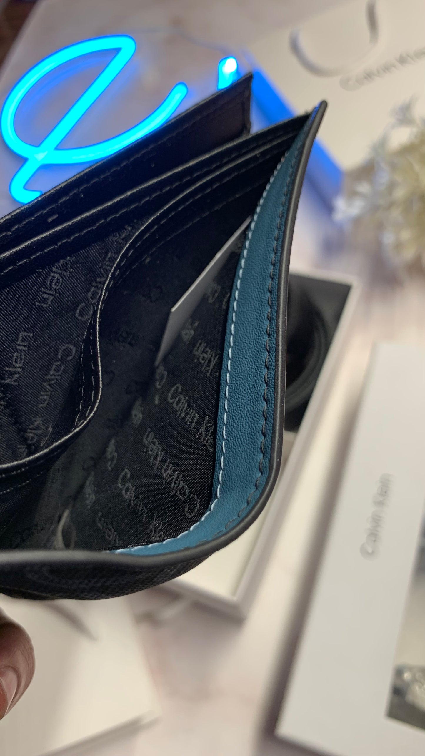 Calvin Klein wallet & Double face belt set